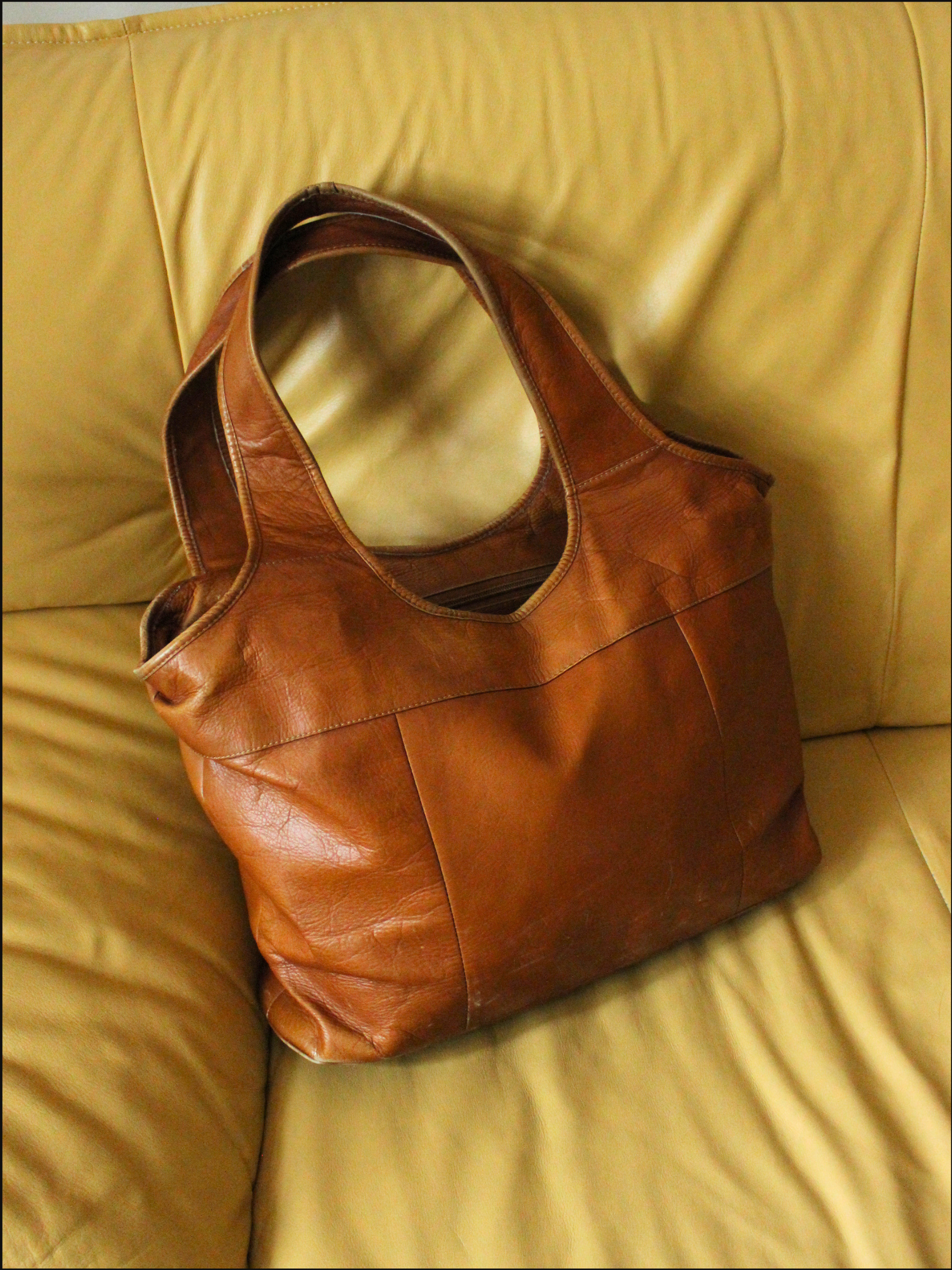big leather bag cover (9).png