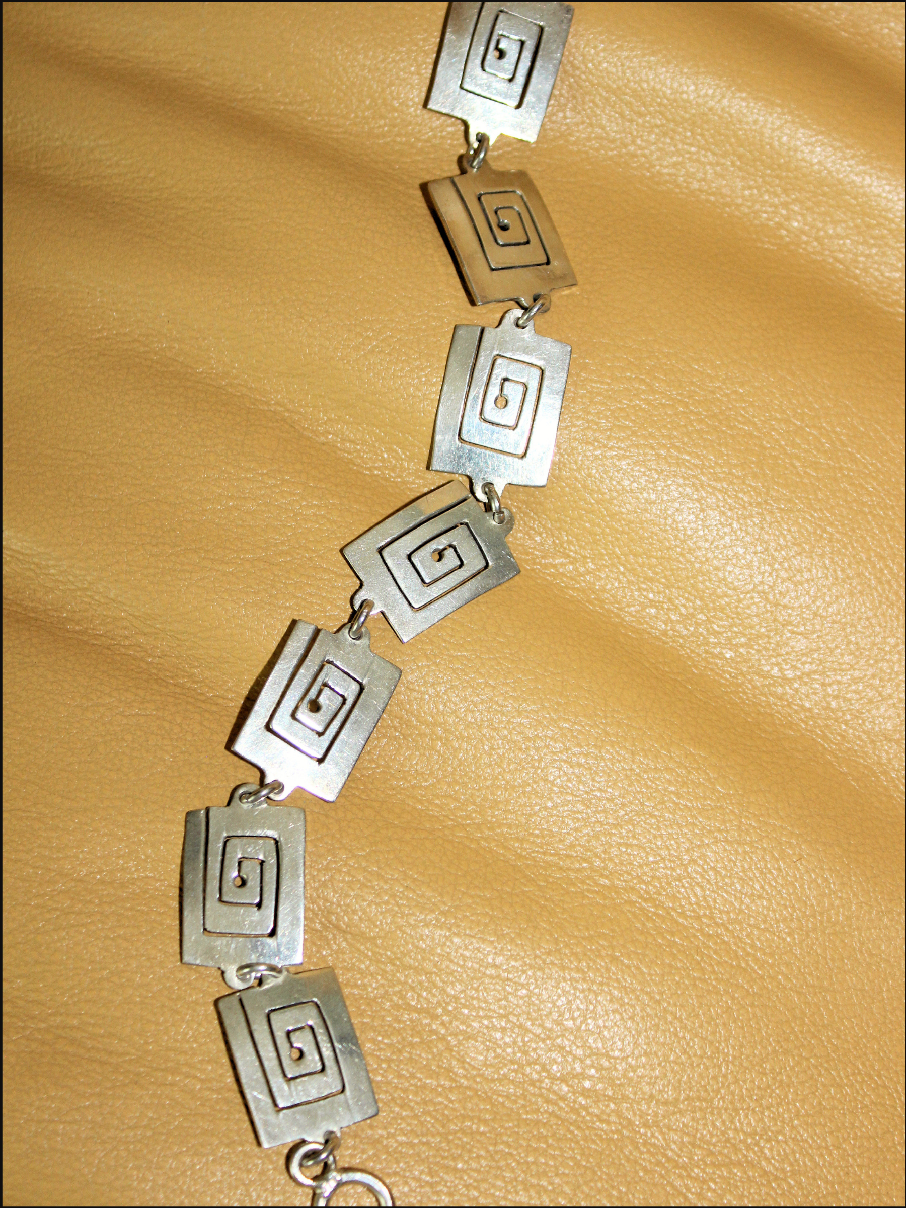 925 spiral bracelet cover (9).png