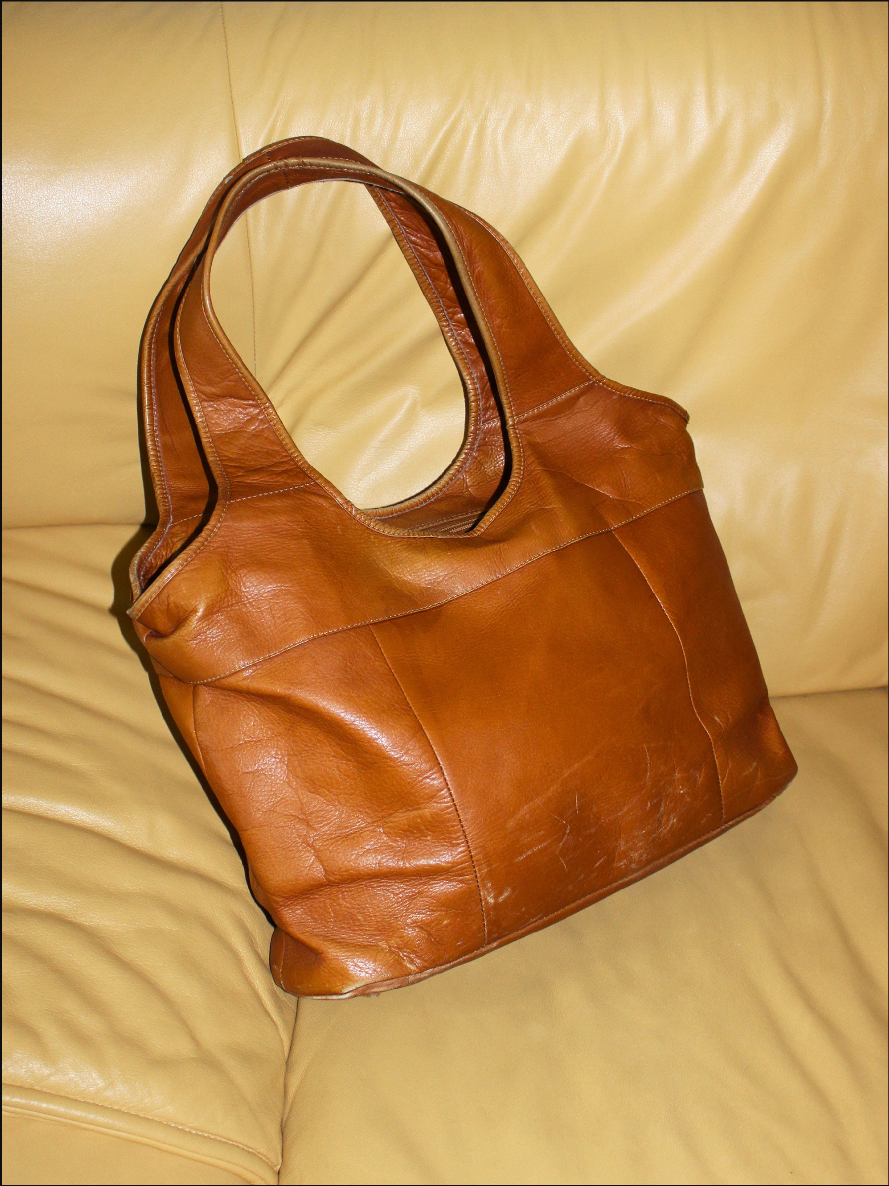 big leather bag cover (2).png