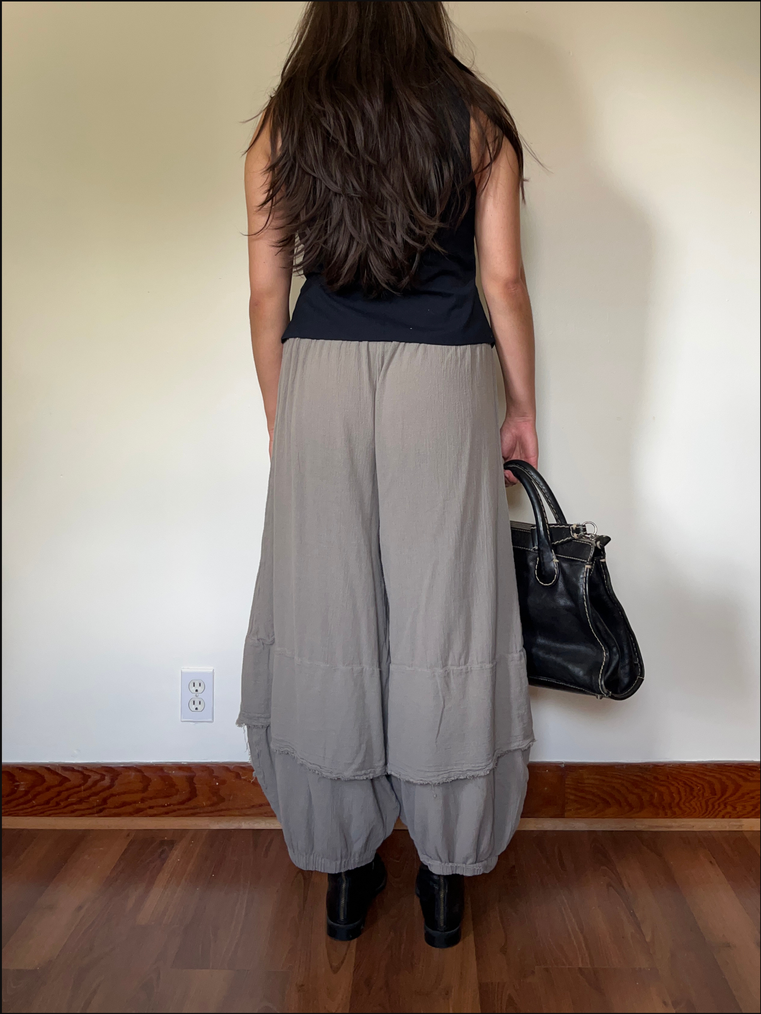 gauze balloon pants (2).png