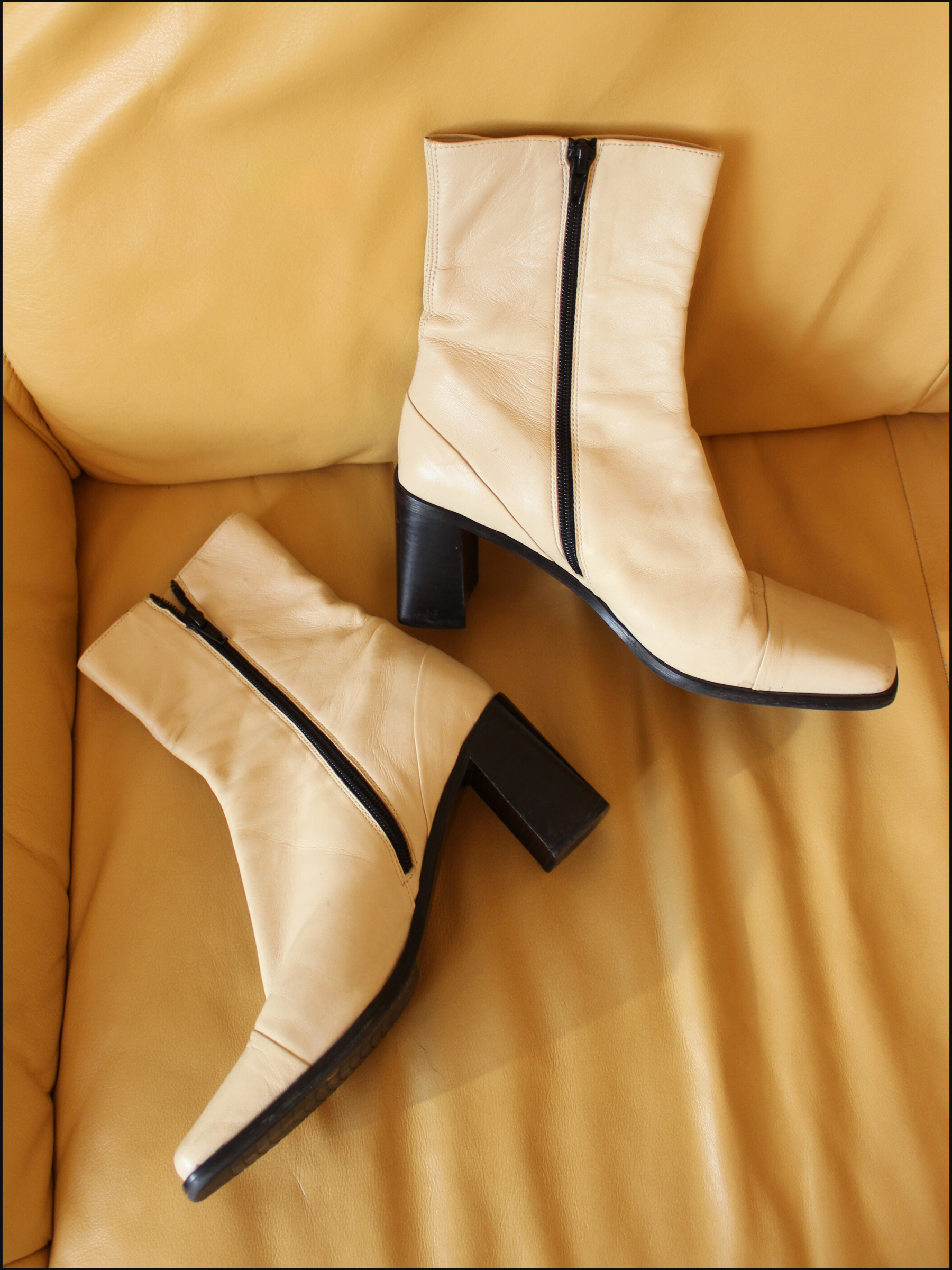 butter boots cover (6).png