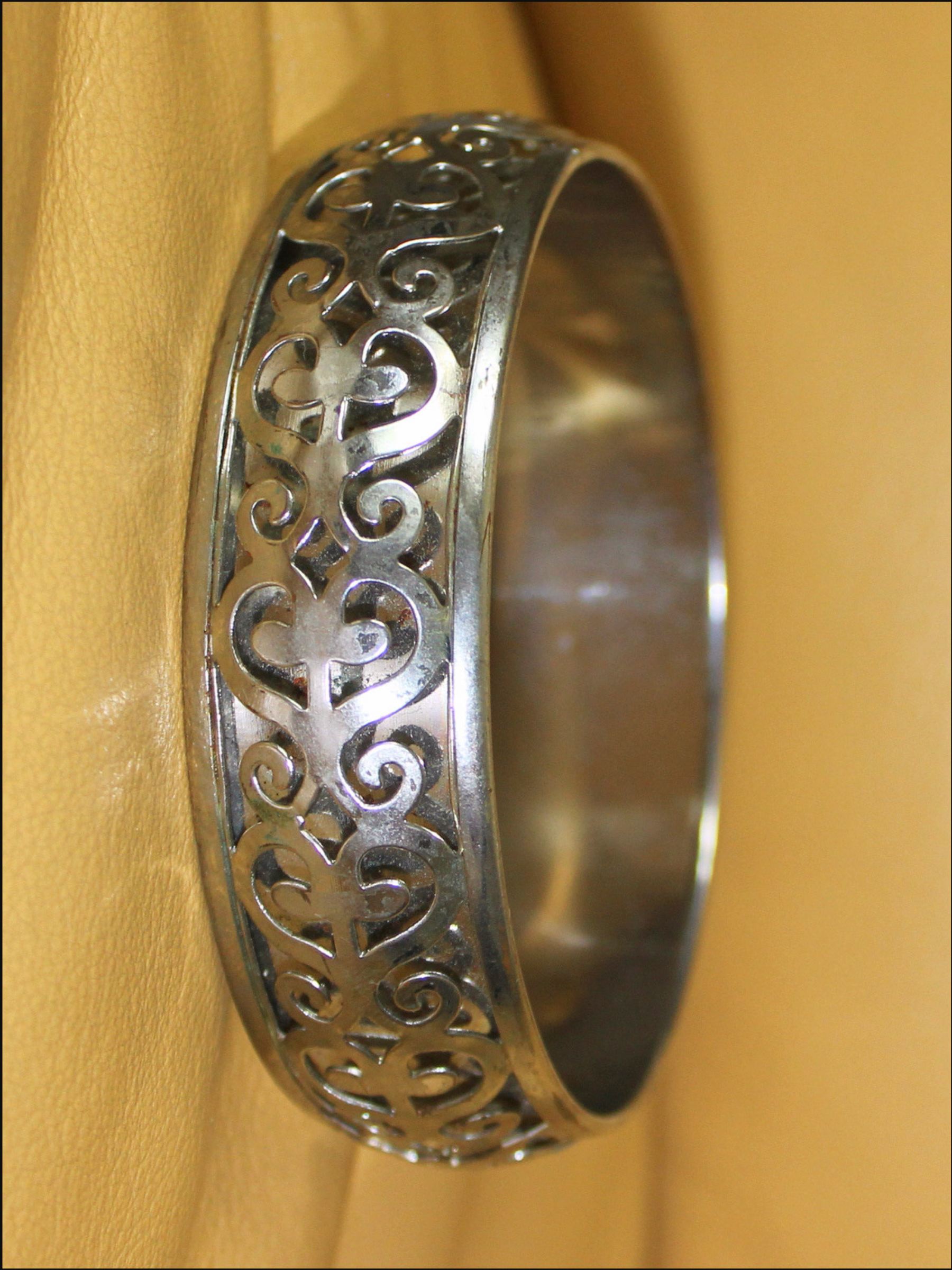 scroll bangle cover (6).png