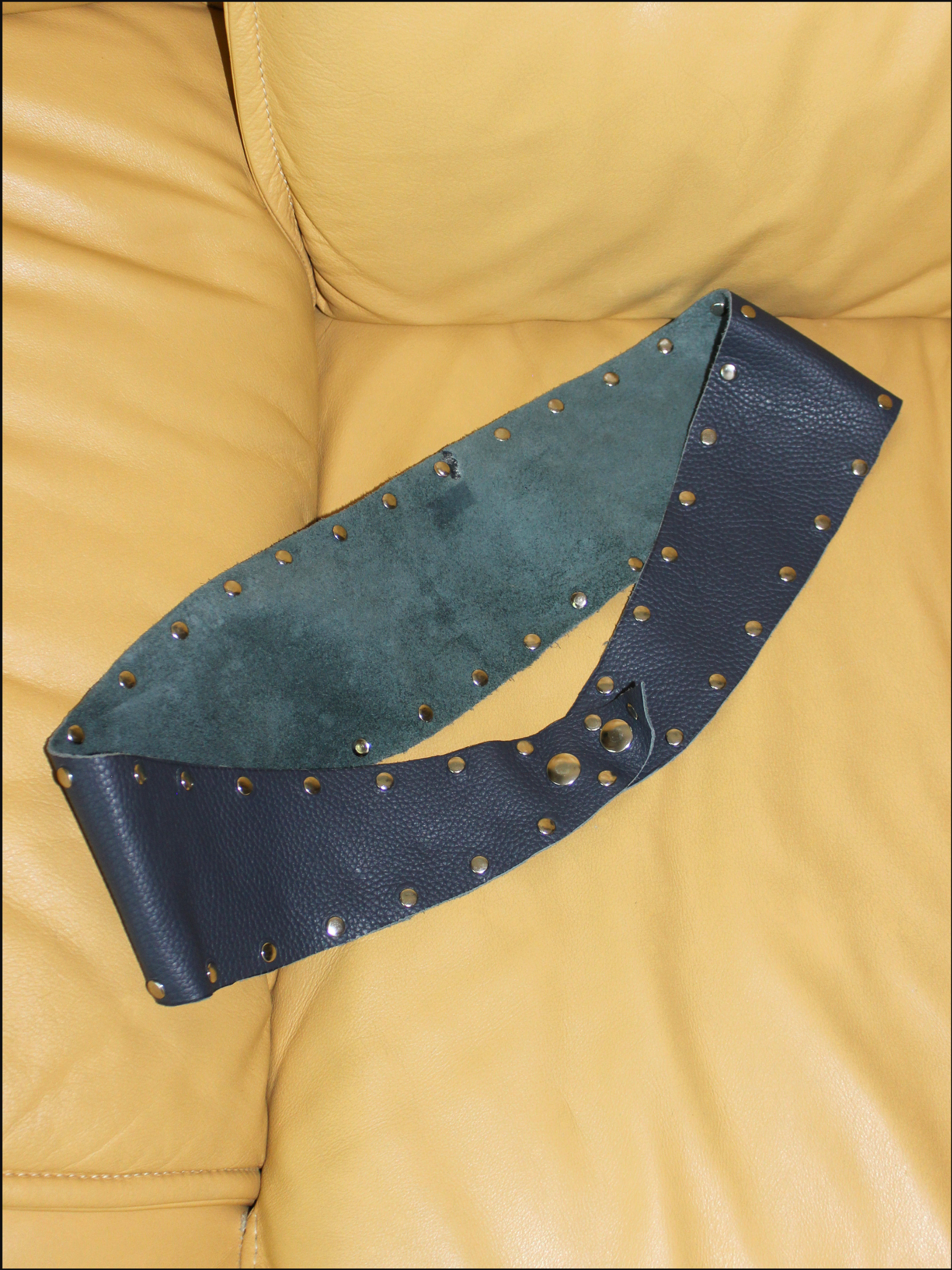 navy stud belt cover (2).png