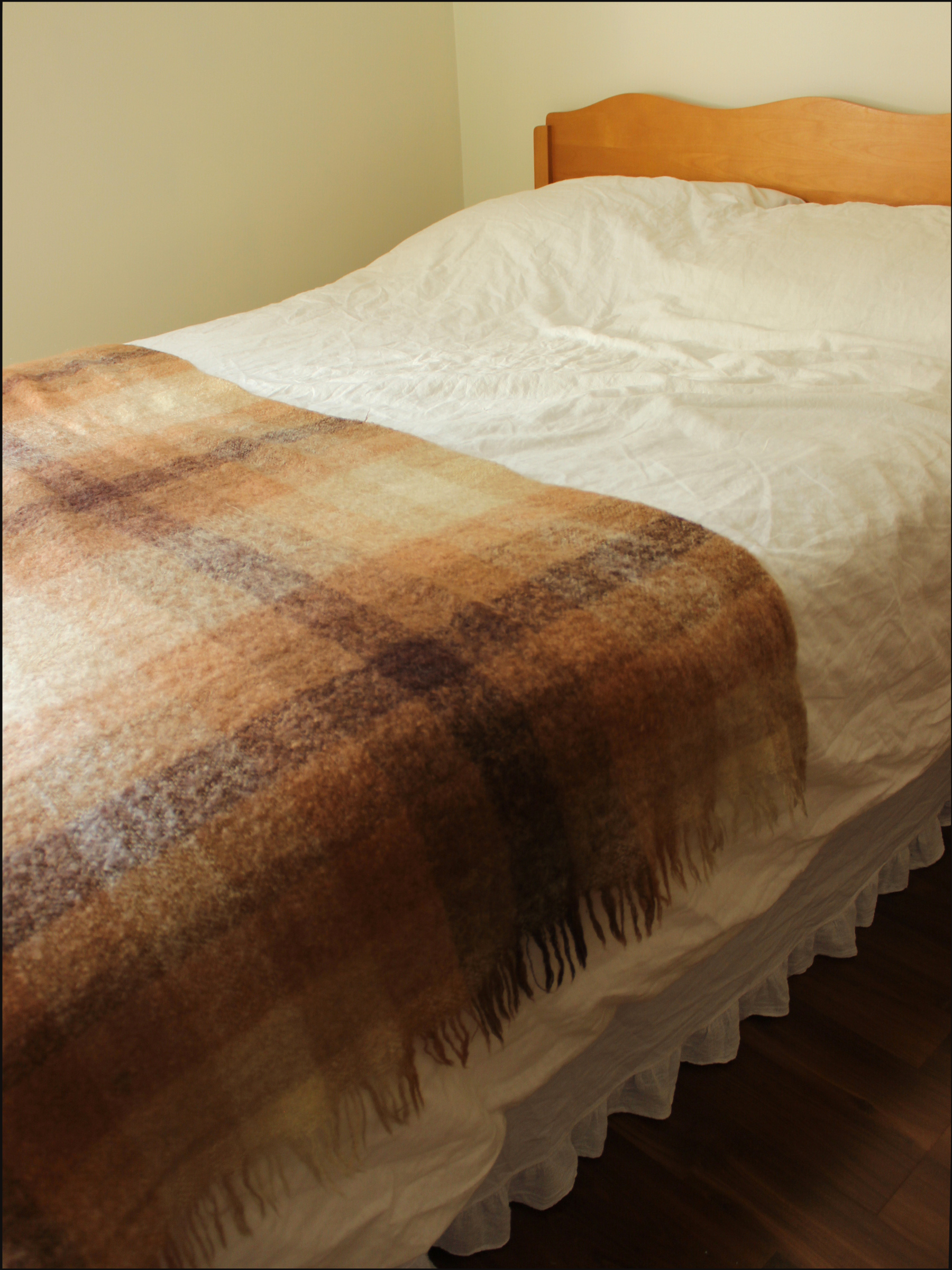 plaid mohair blanket cover (3).png