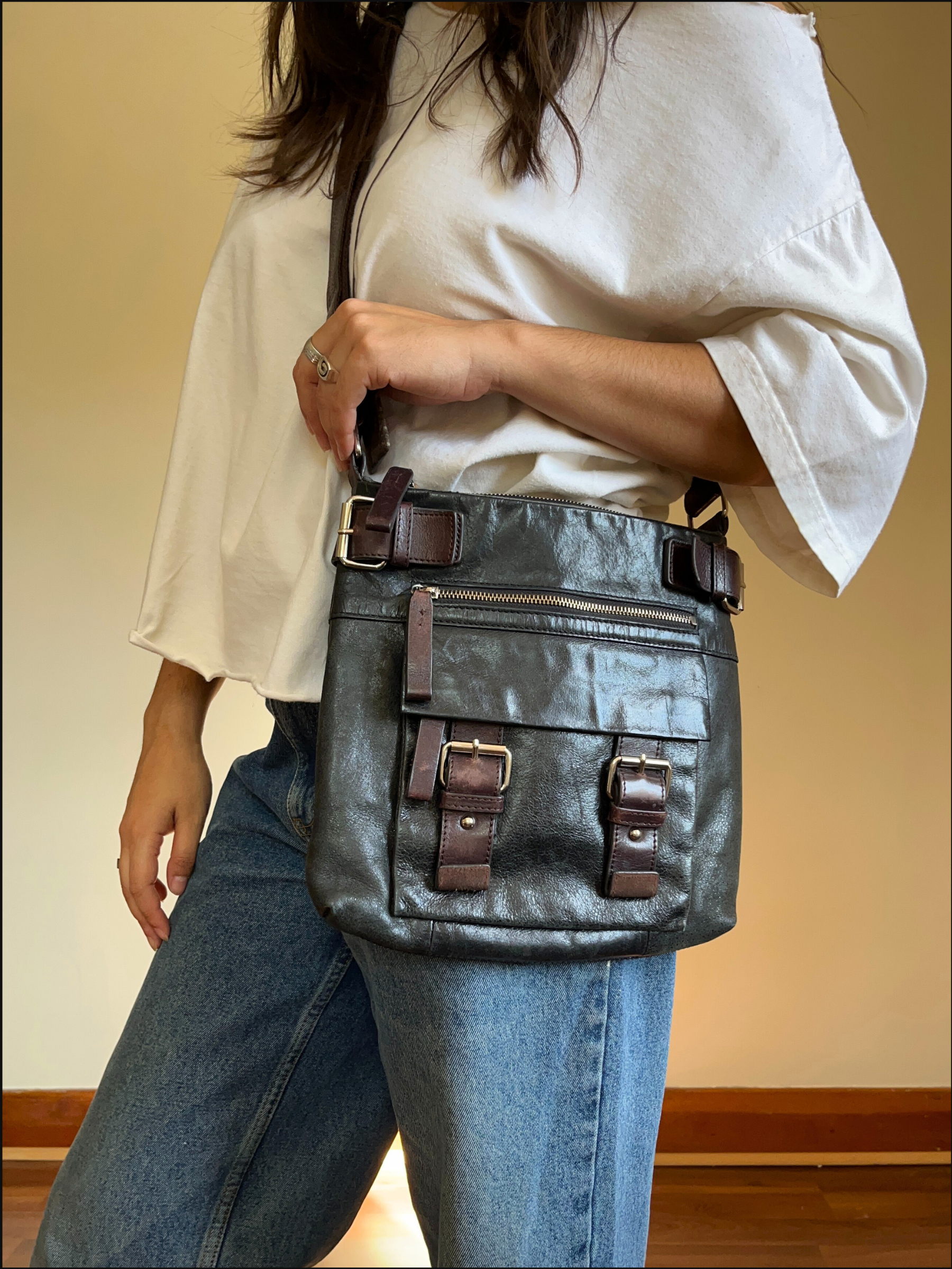 buckle crossbody.png