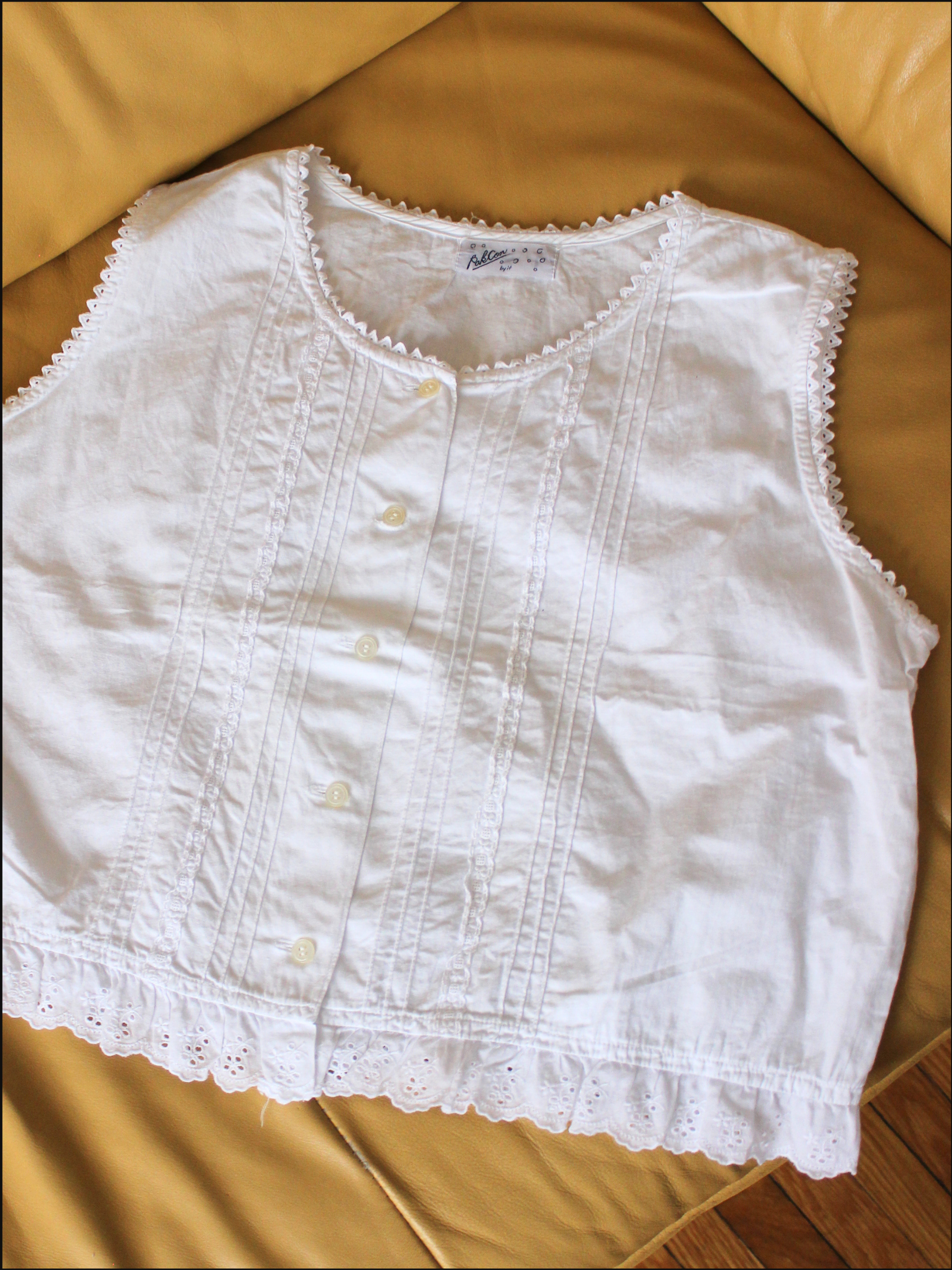 crop boxy cotton lace tank cover (6).png