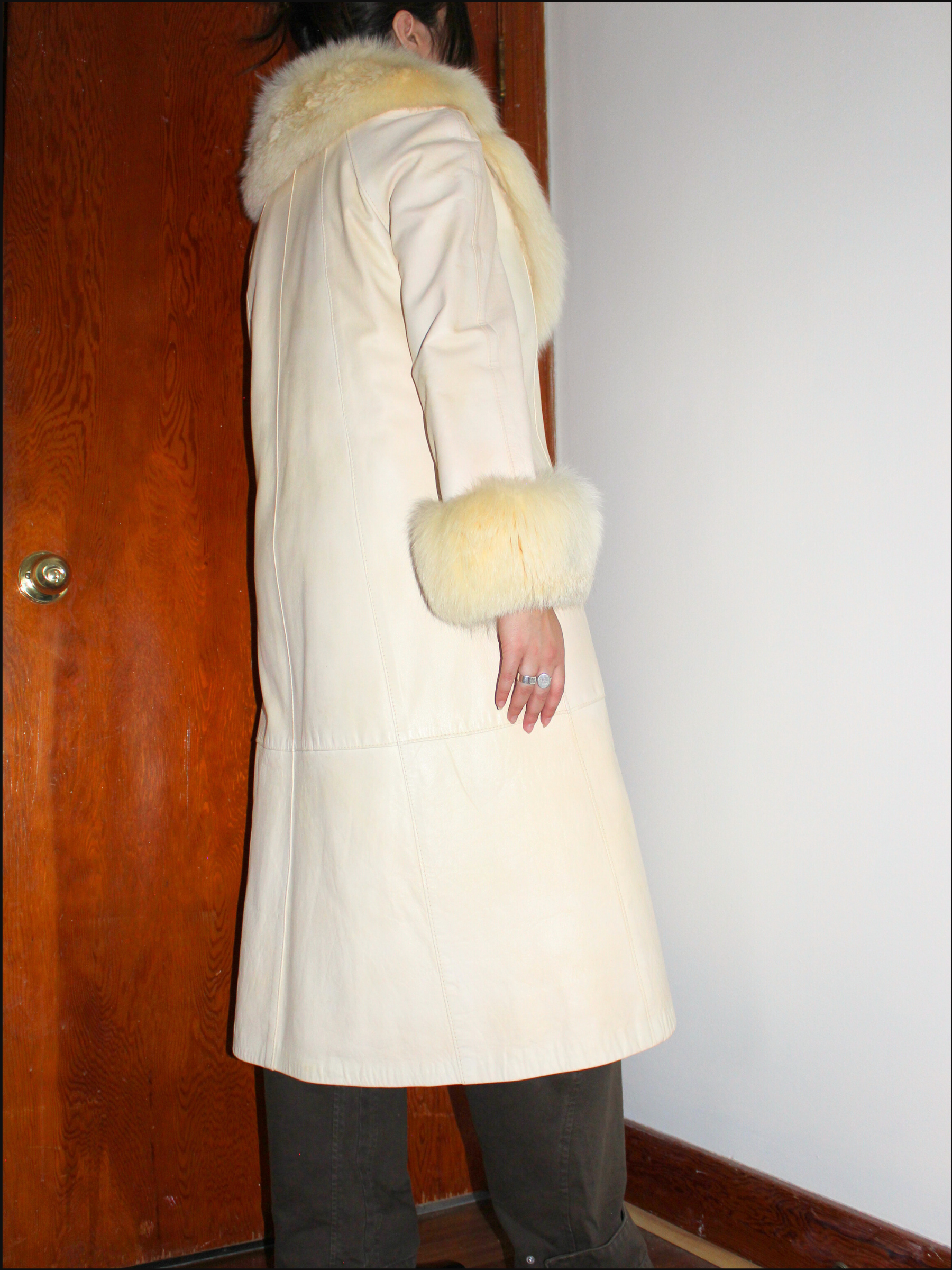 white leather trench fox collar cover (6).png