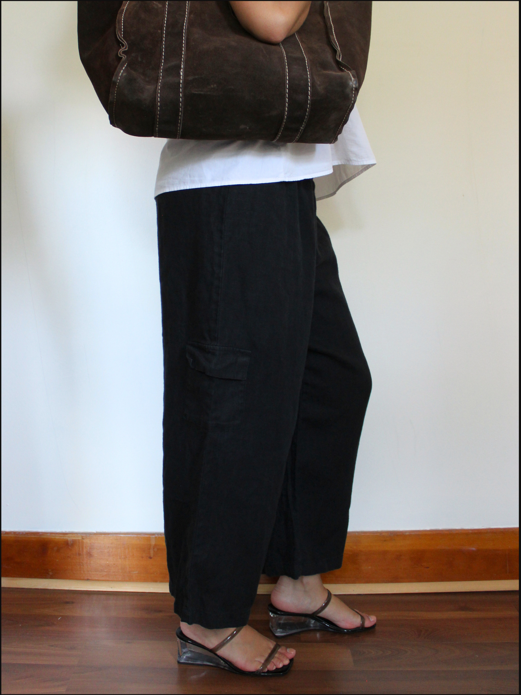 linen pocket pants cover (2).png