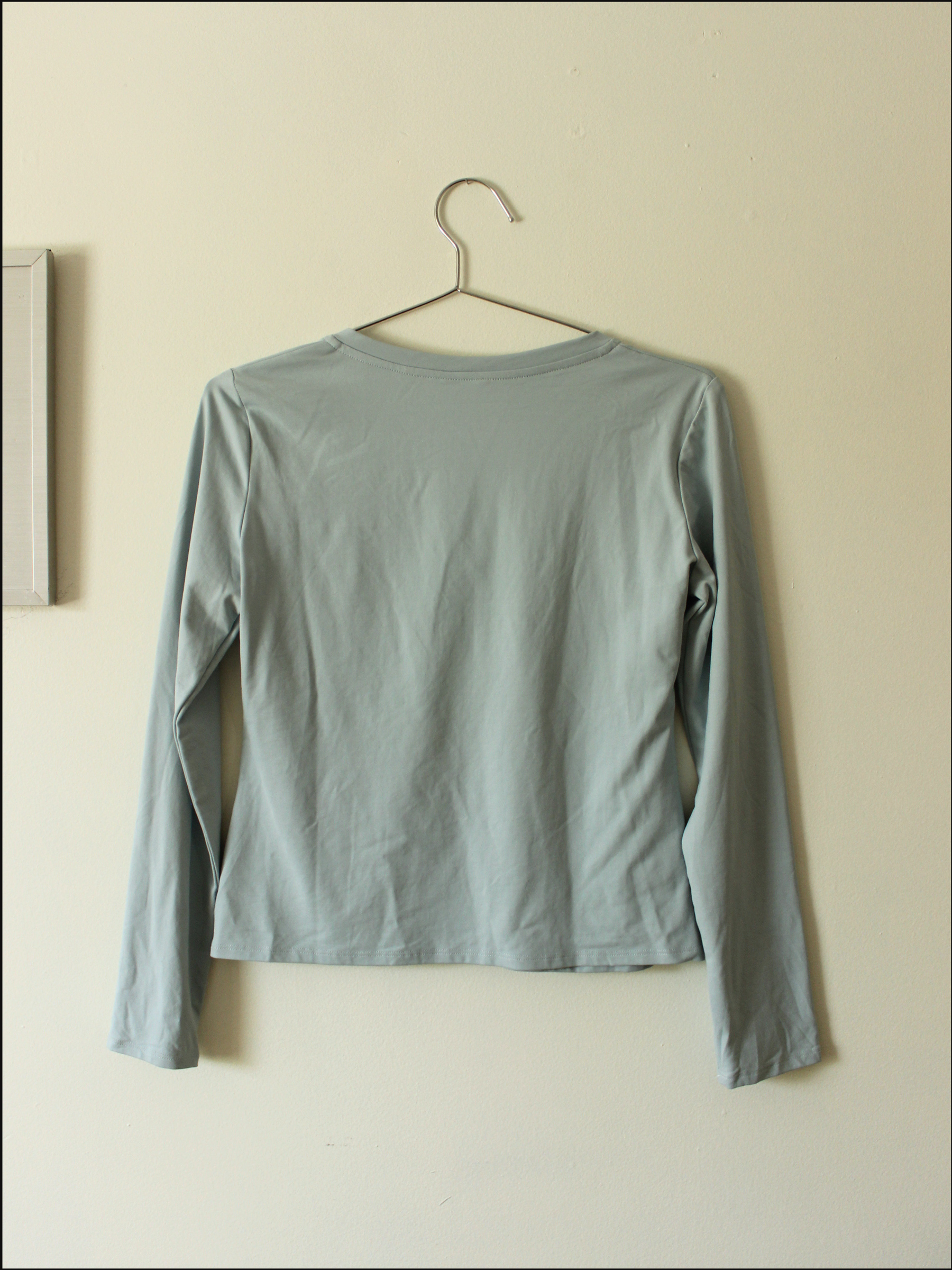 aqua long sleeve cover.png