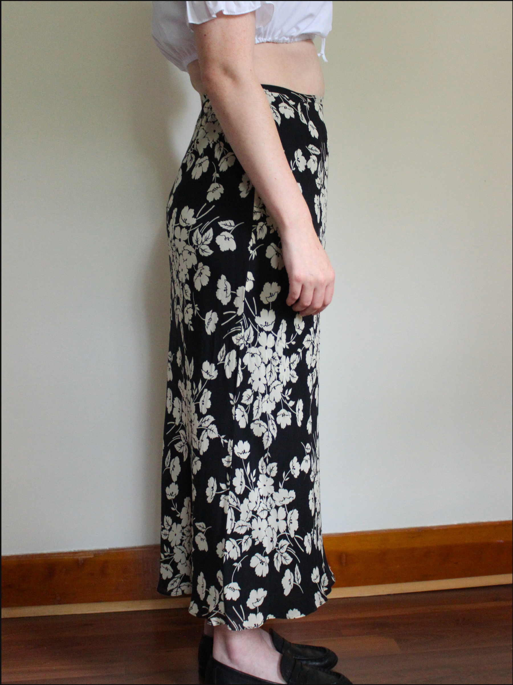 silk floral skirt cover (3).png