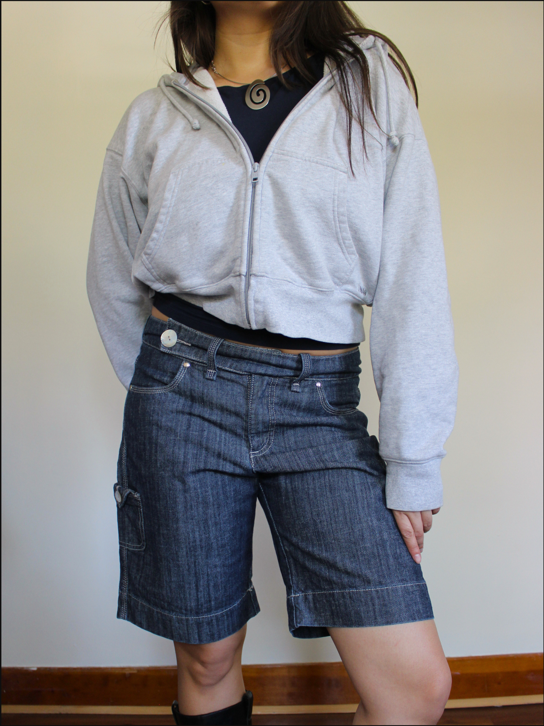 shell button shorts cover (3).png