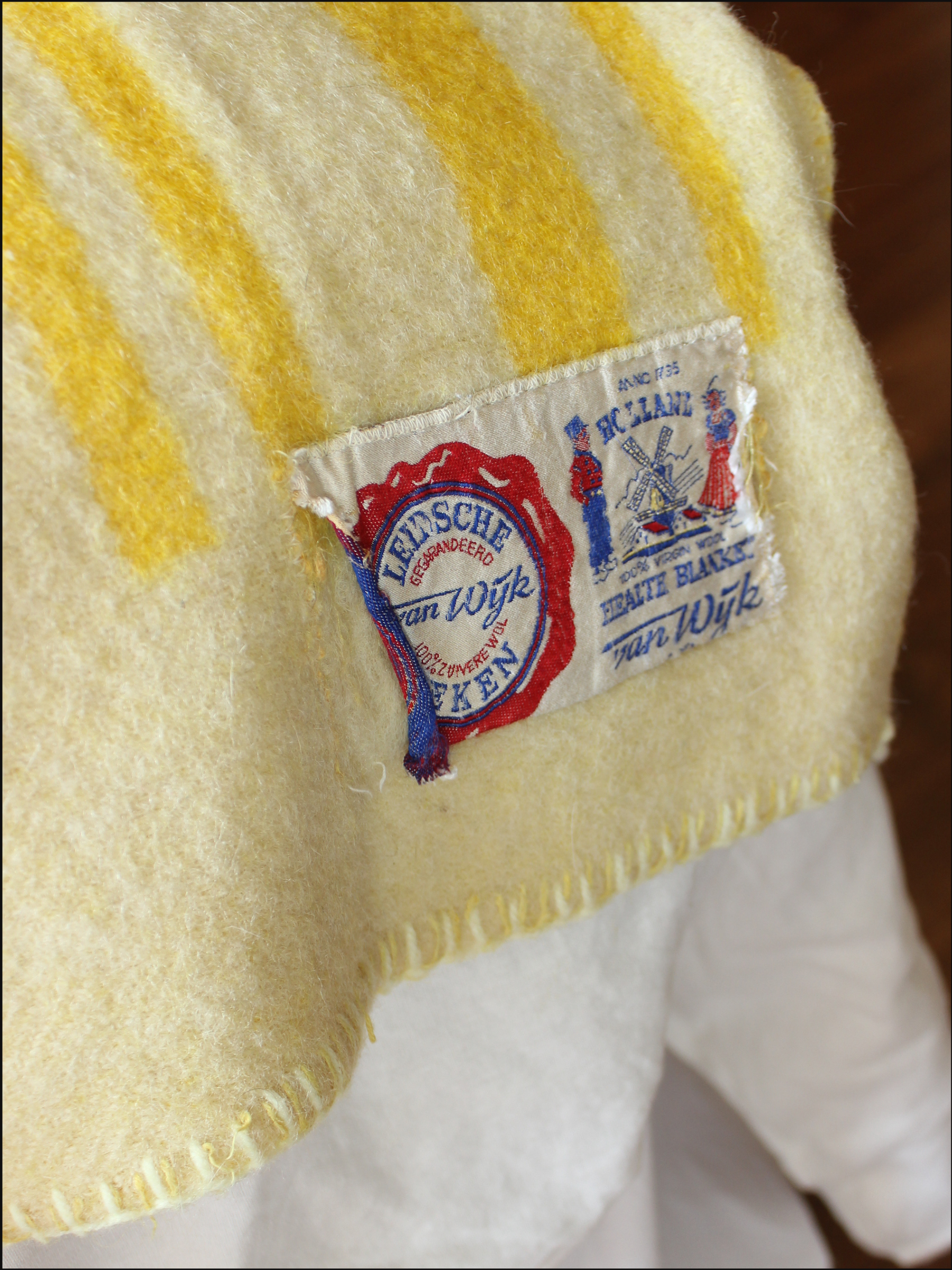 dandelion wool blanket cover (9).png