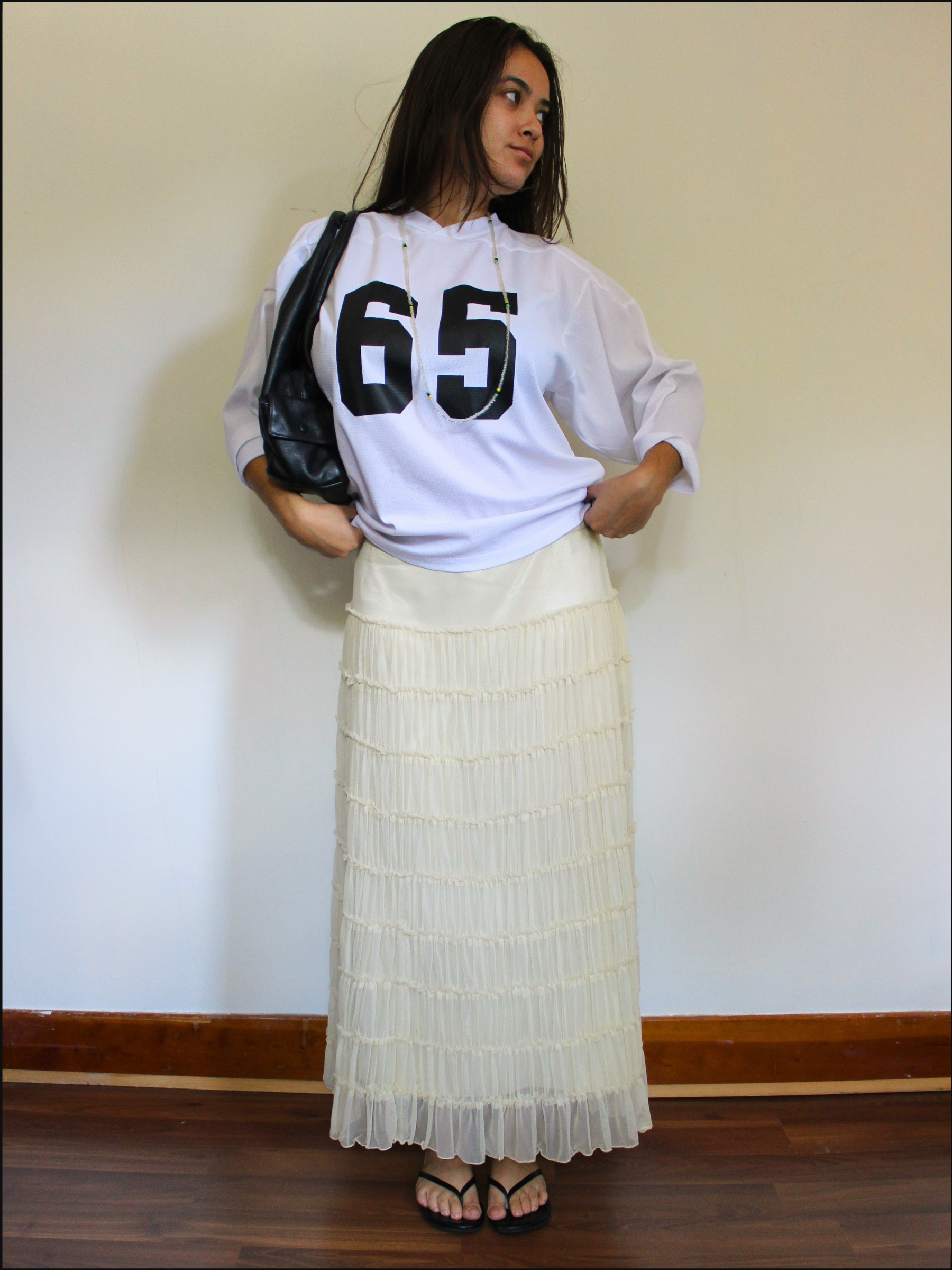 creme tiered skirt cover (9).png