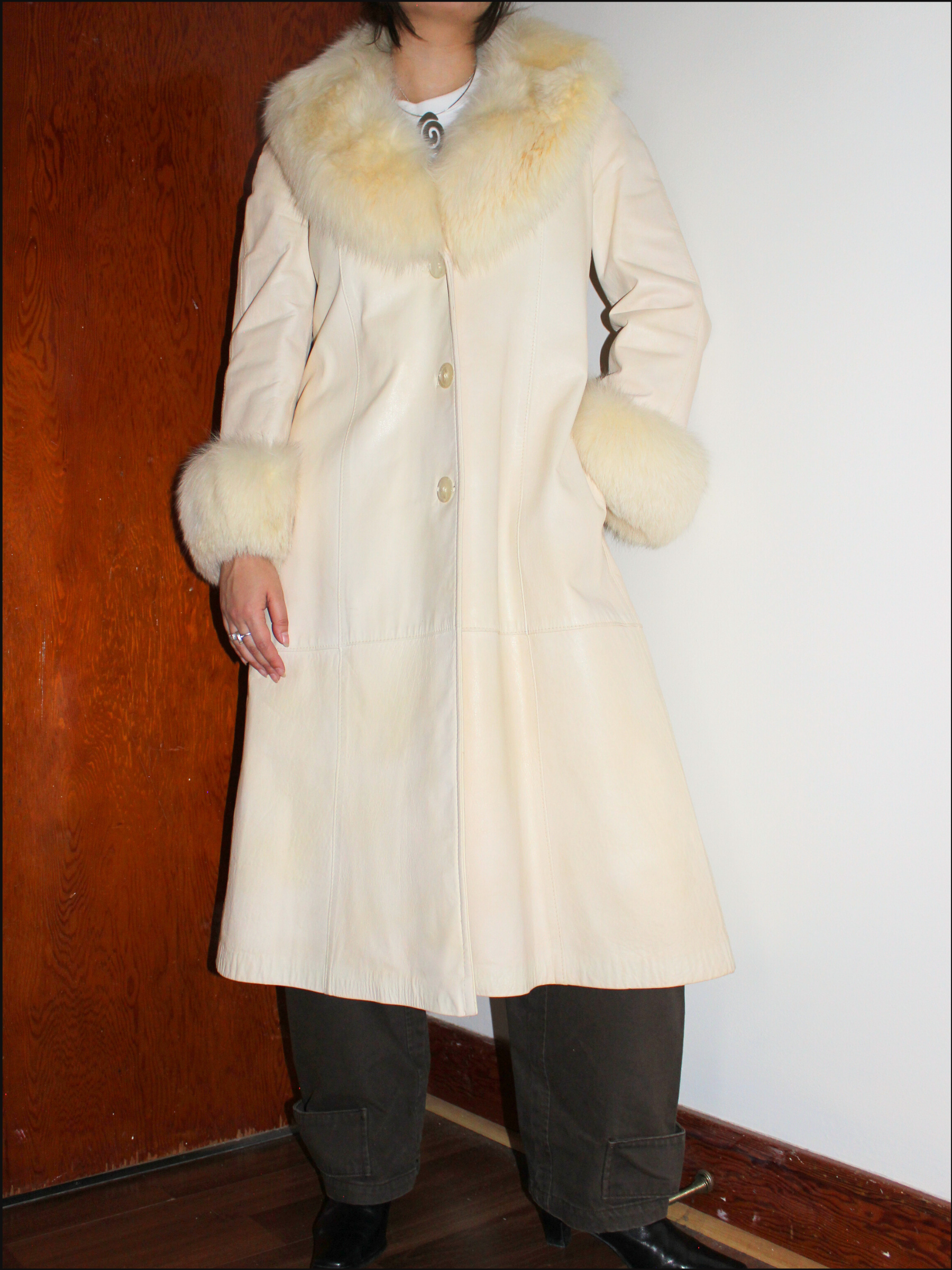 white leather trench fox collar cover (4).png