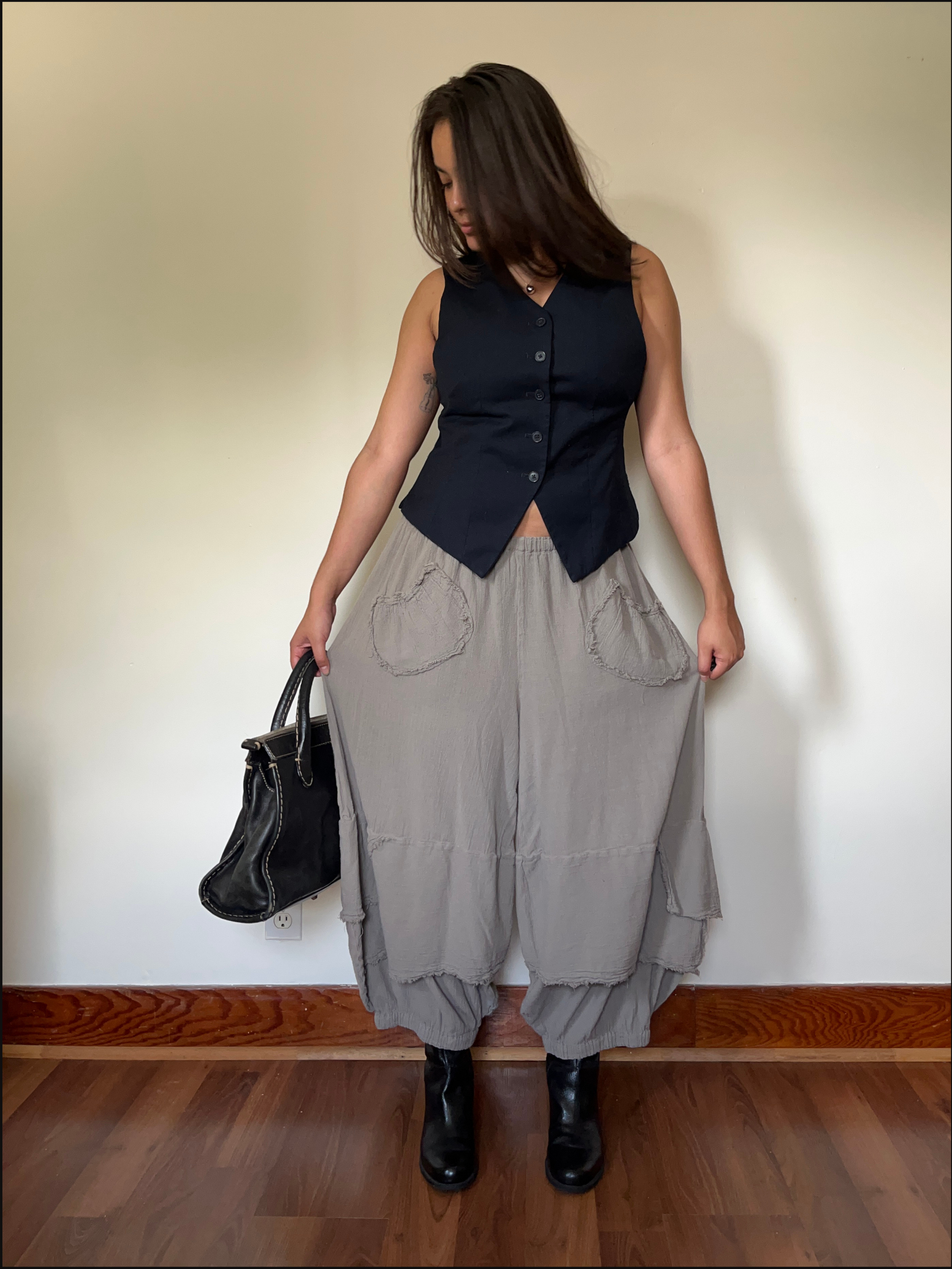 gauze balloon pants (6).png
