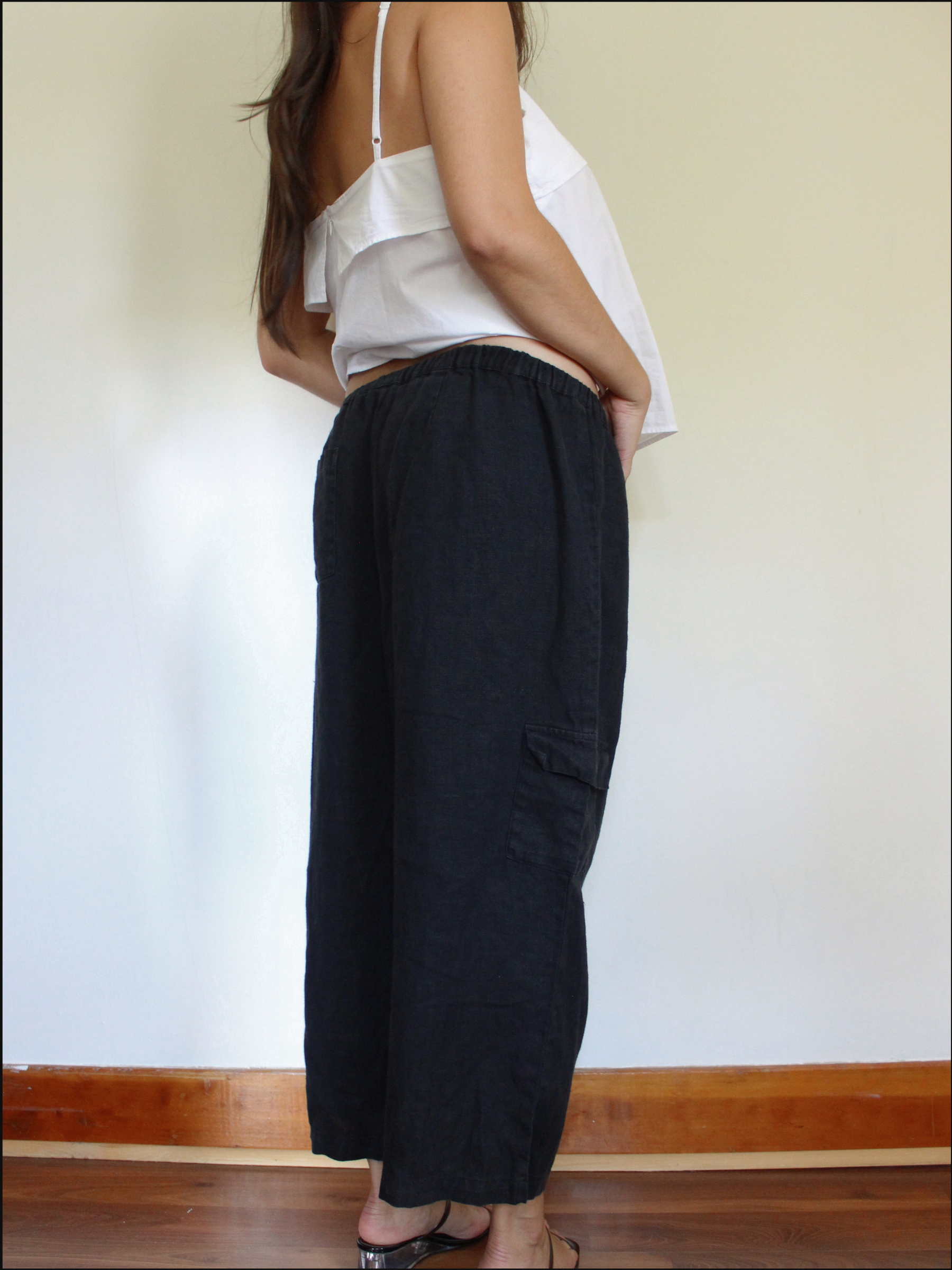 linen pocket pants cover (6).png