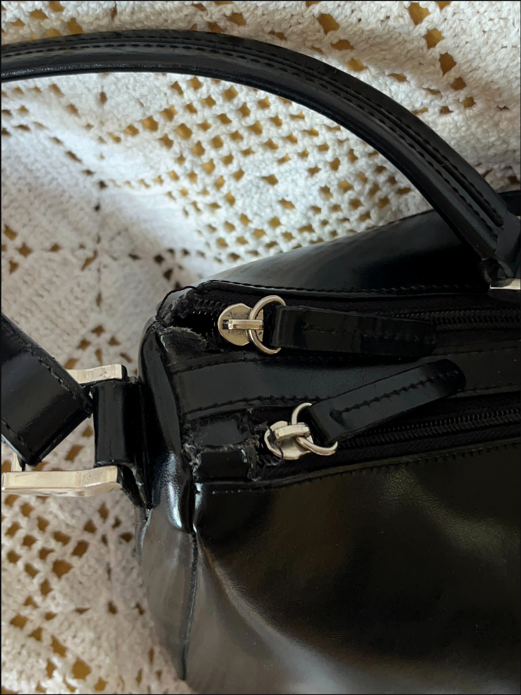 leather buckle bag cover (4).png