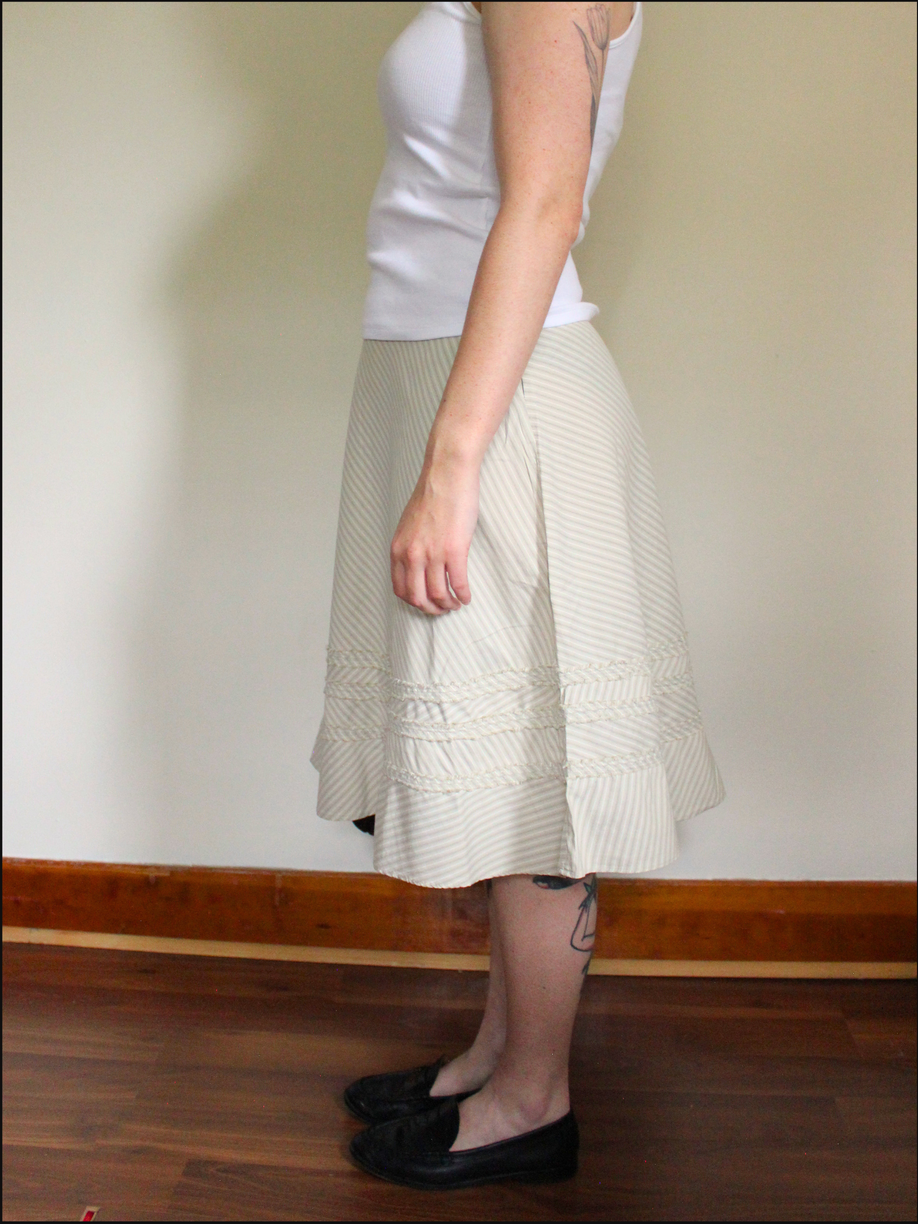 stripe skirt cover (2).png