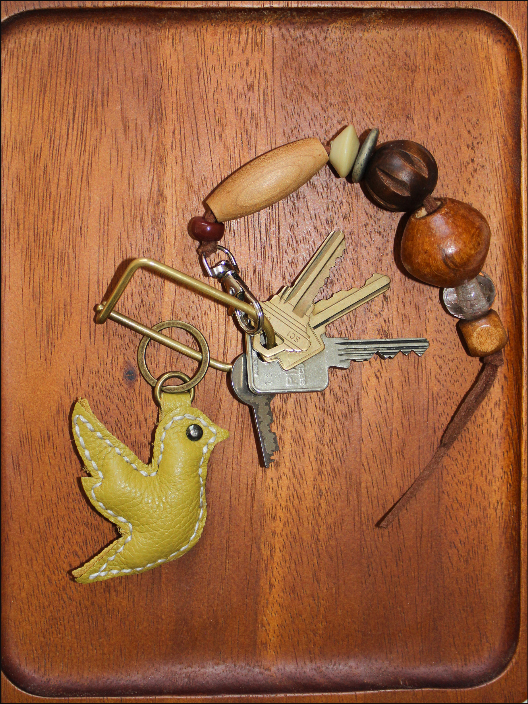 yellow bird leather keychain cover (2).png