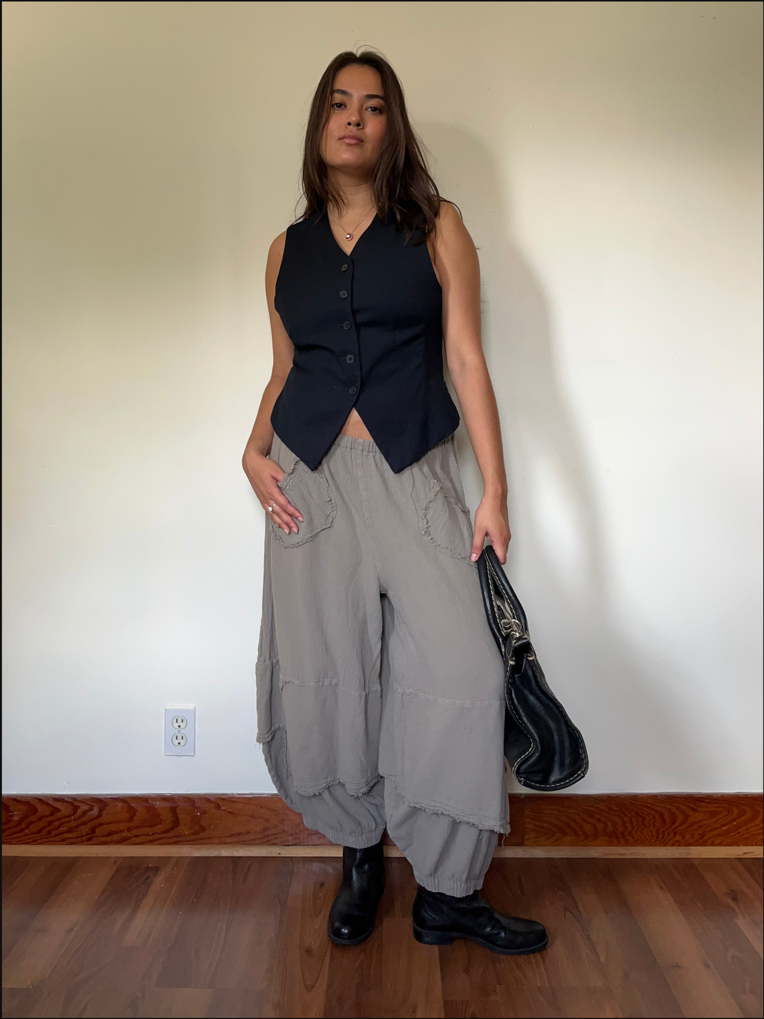 gauze balloon pants (4).png