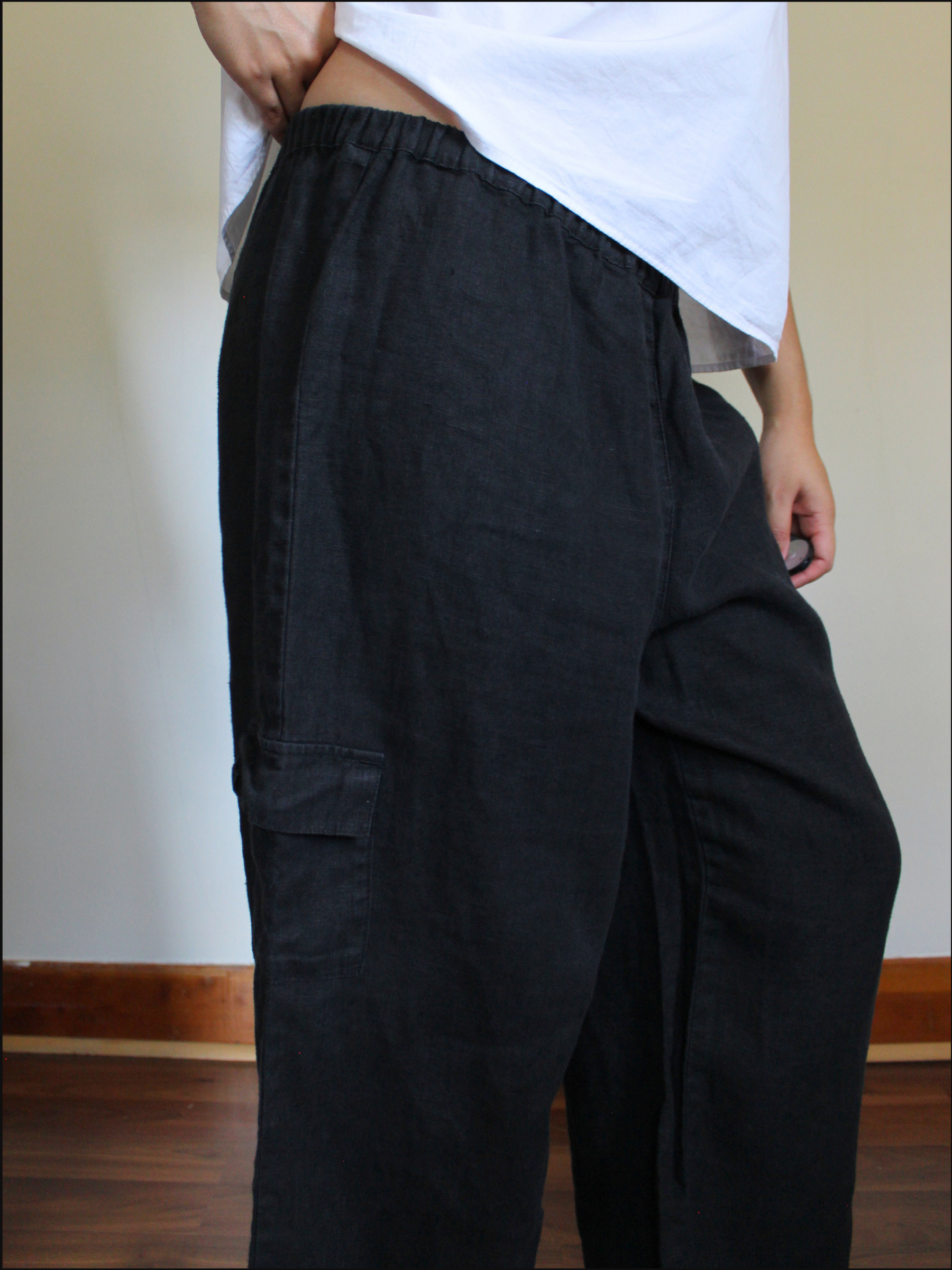 linen pocket pants cover (4).png