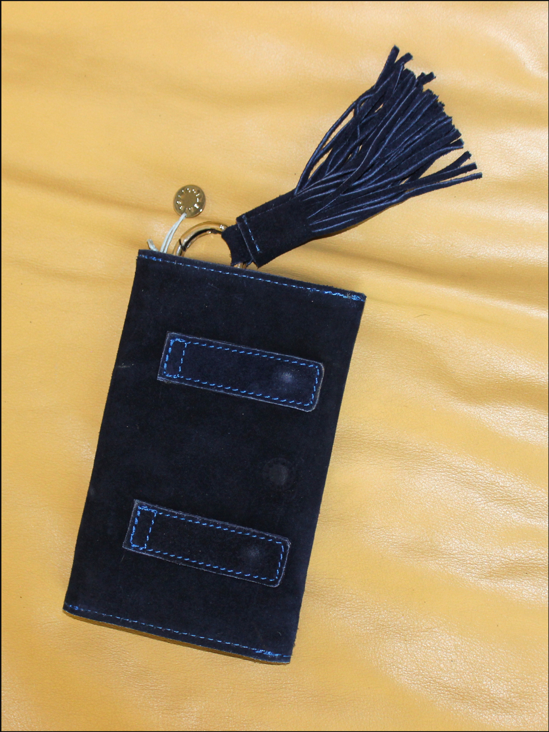 suede wallet cover (3).png