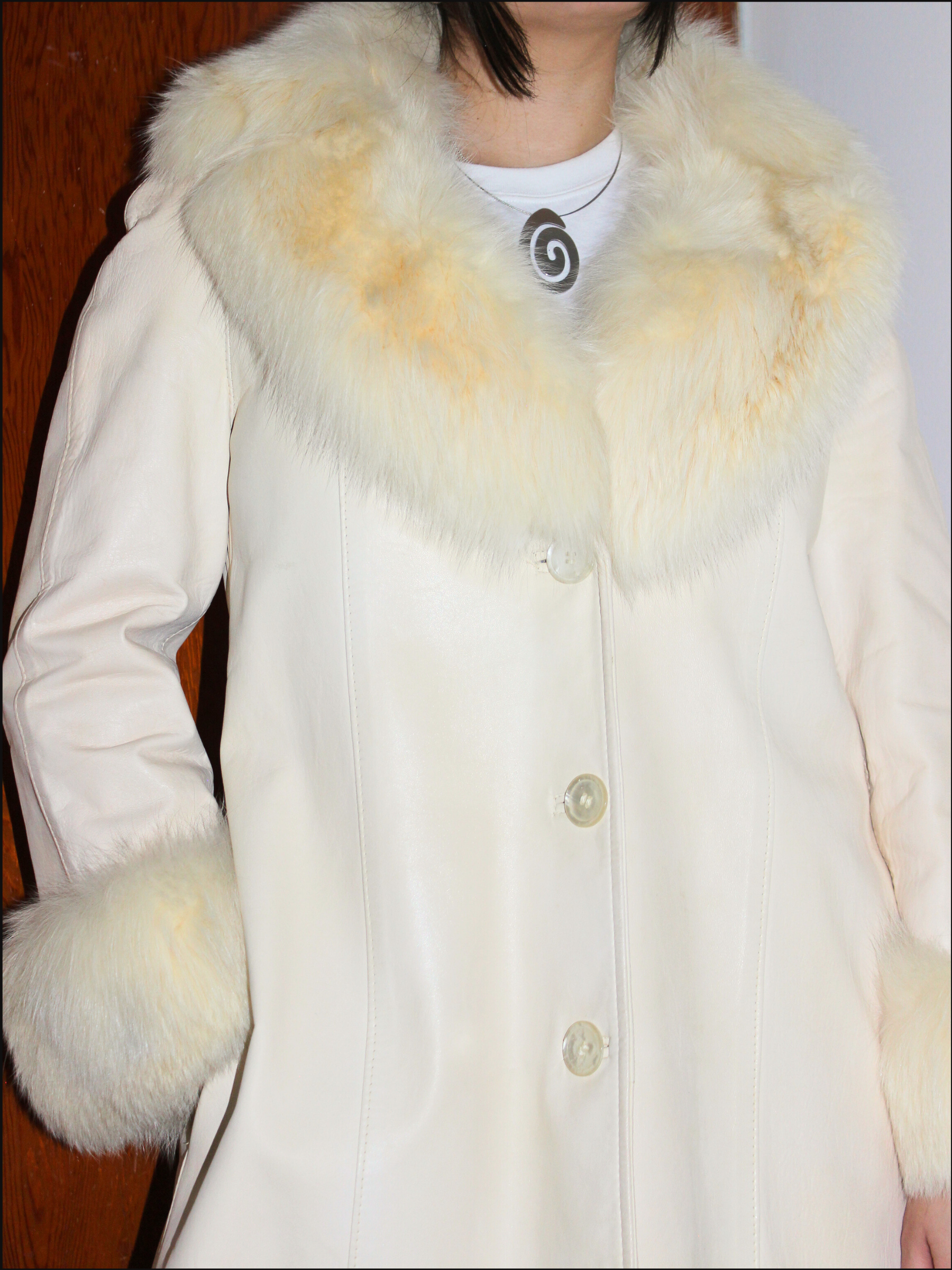 white leather trench fox collar cover (3).png