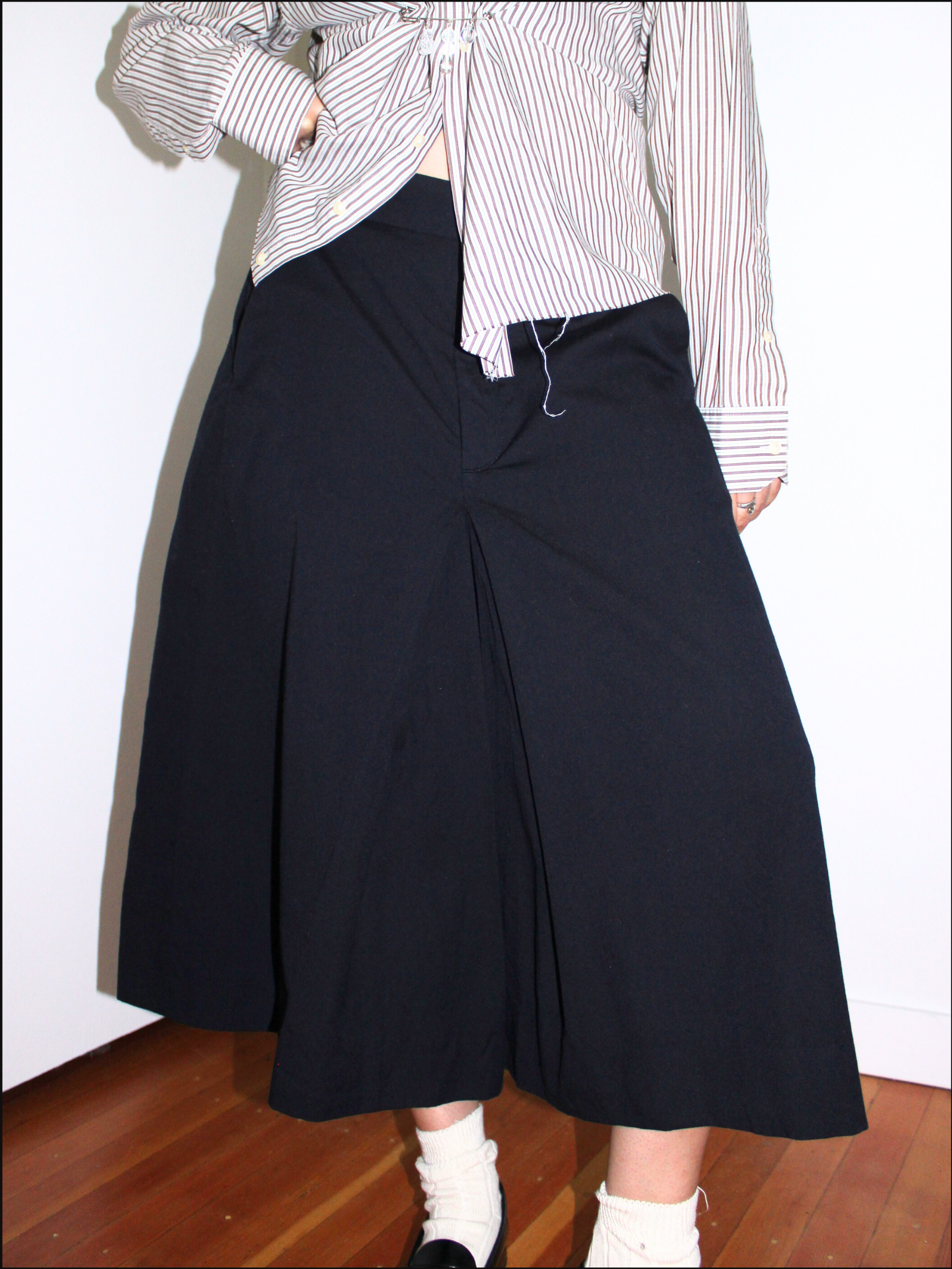navy wool pleat culottes cover (3).png