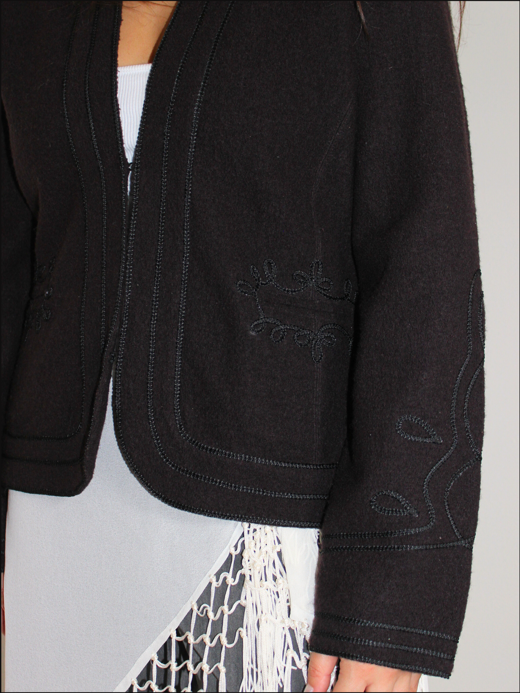 embroidered wool jacket cover (7).png