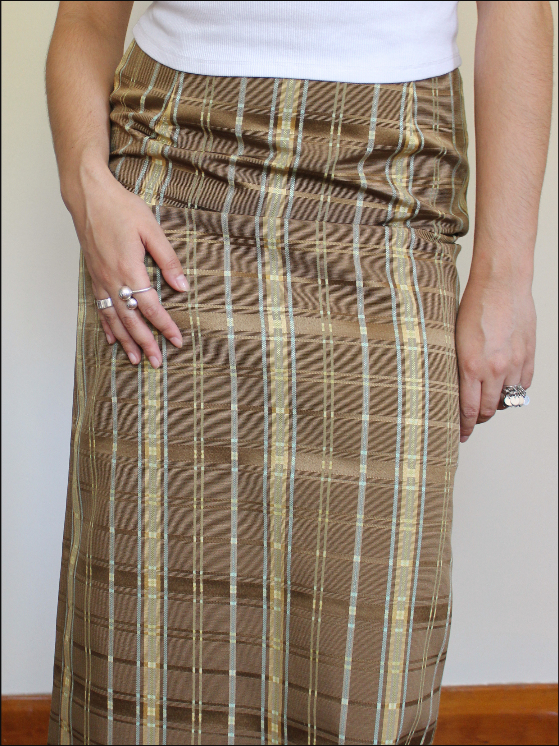 plaid skirt cover (7).png