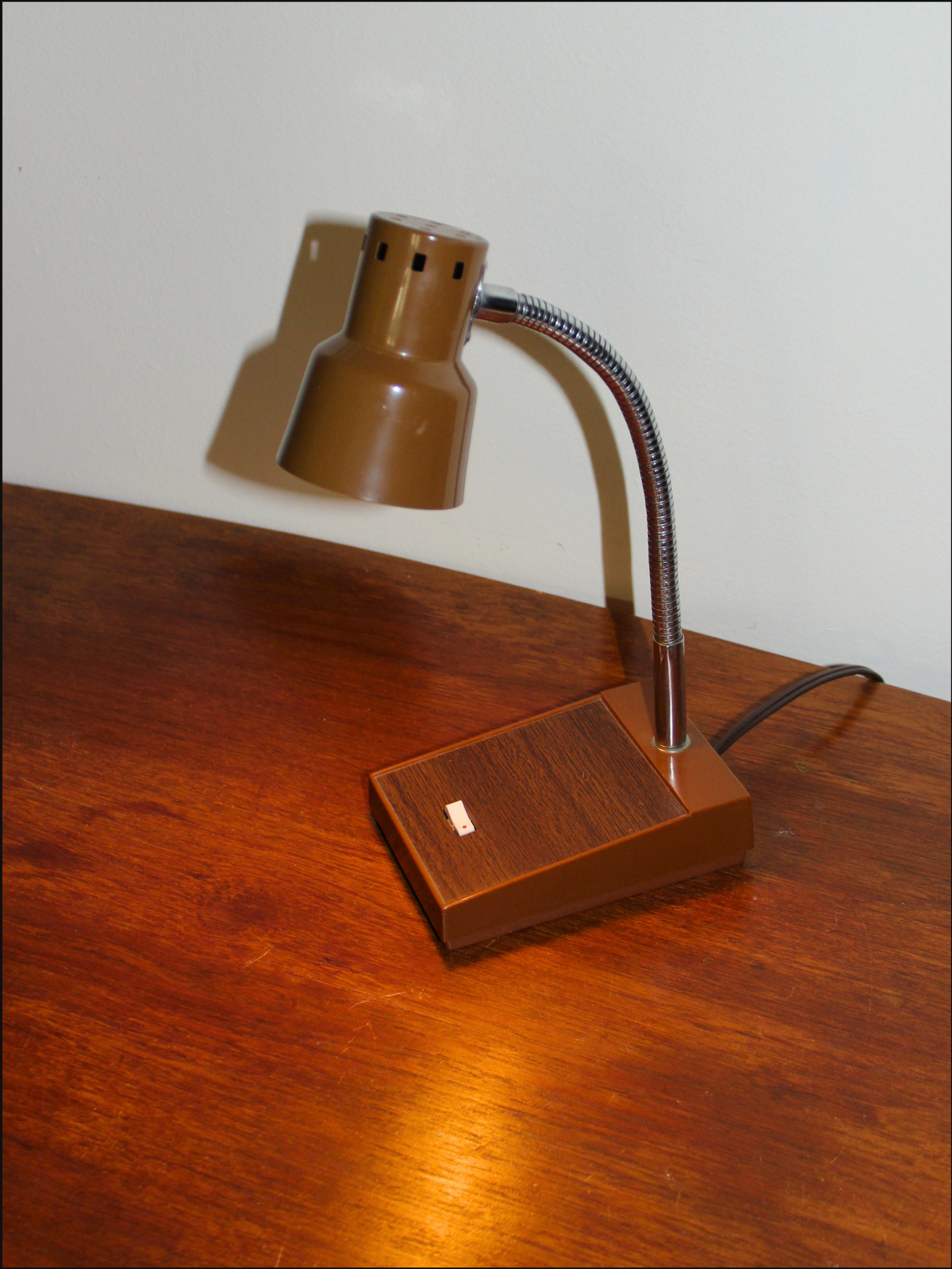brown lamp cover (4).png