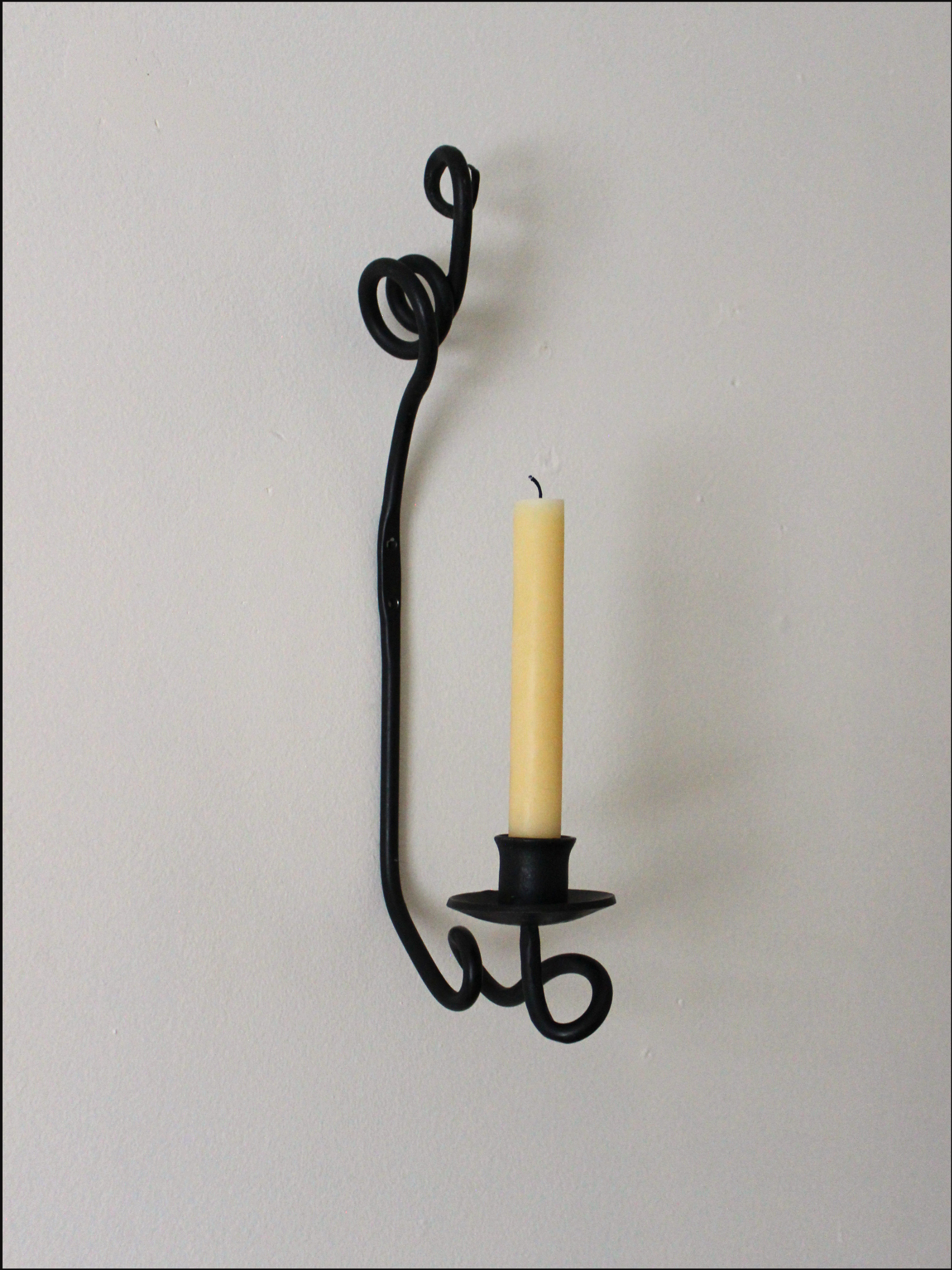 squiggle sconce cover.png