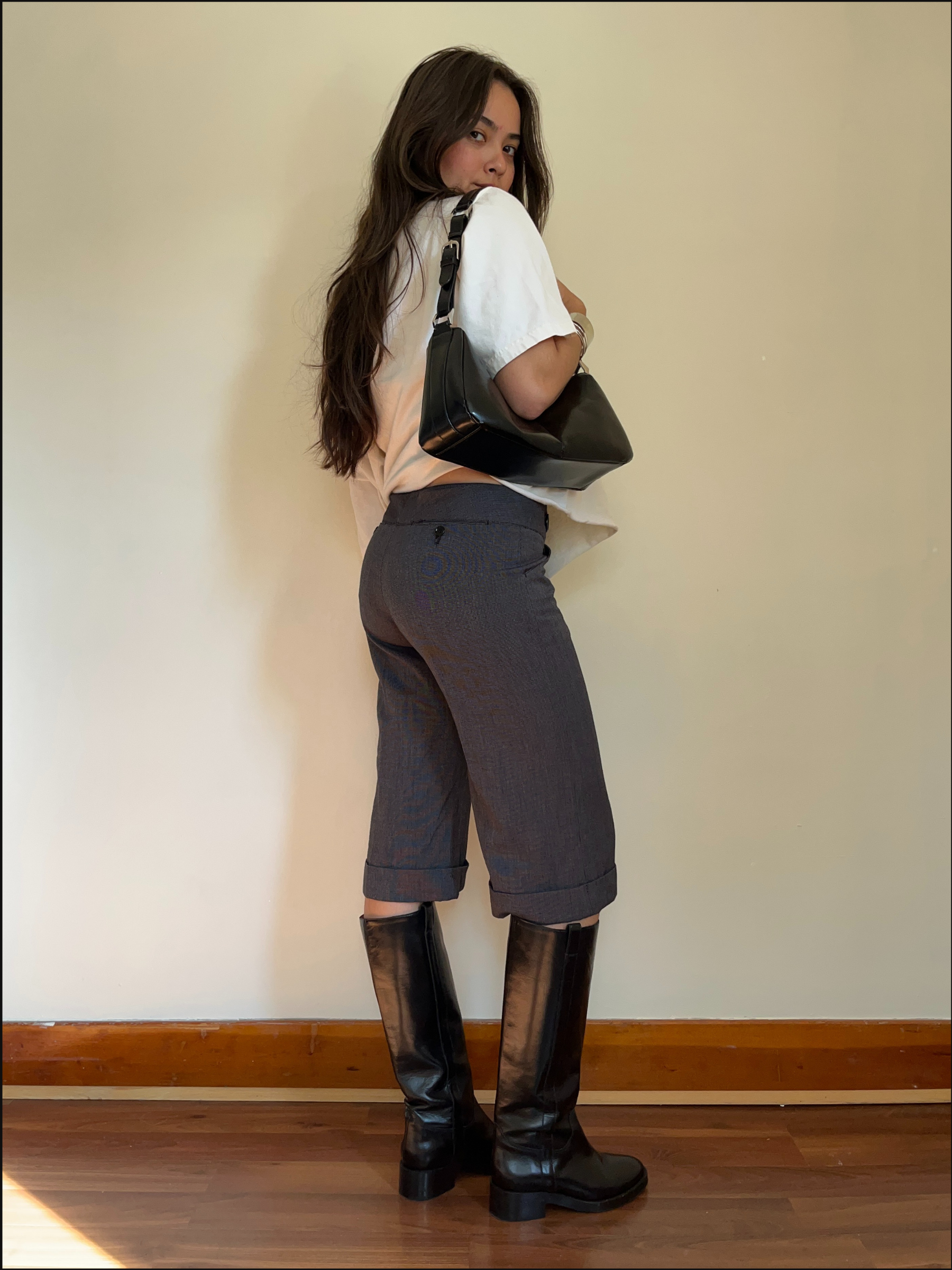 grey button capris cover (5).png