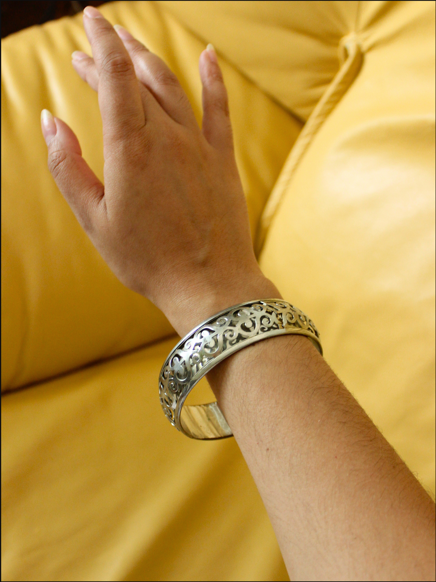 scroll bangle cover (8).png