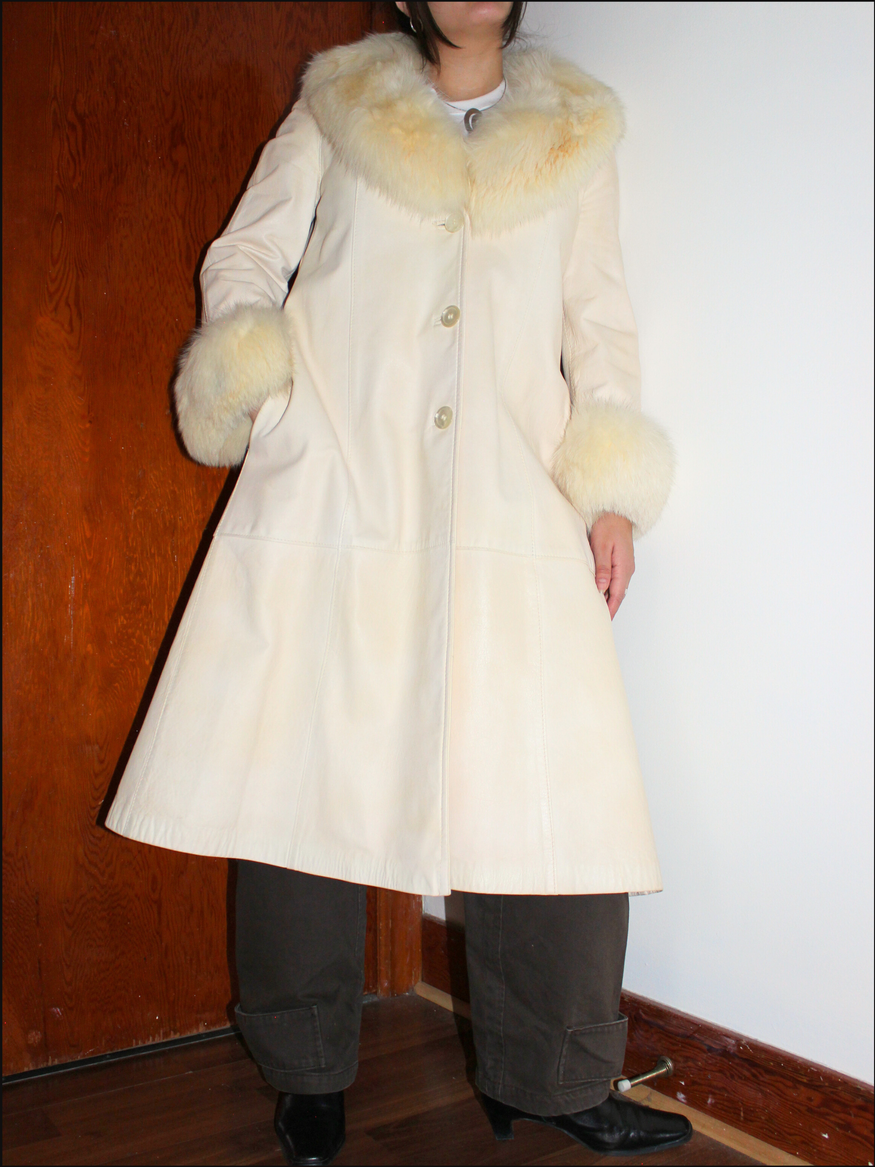 white leather trench fox collar cover (5).png