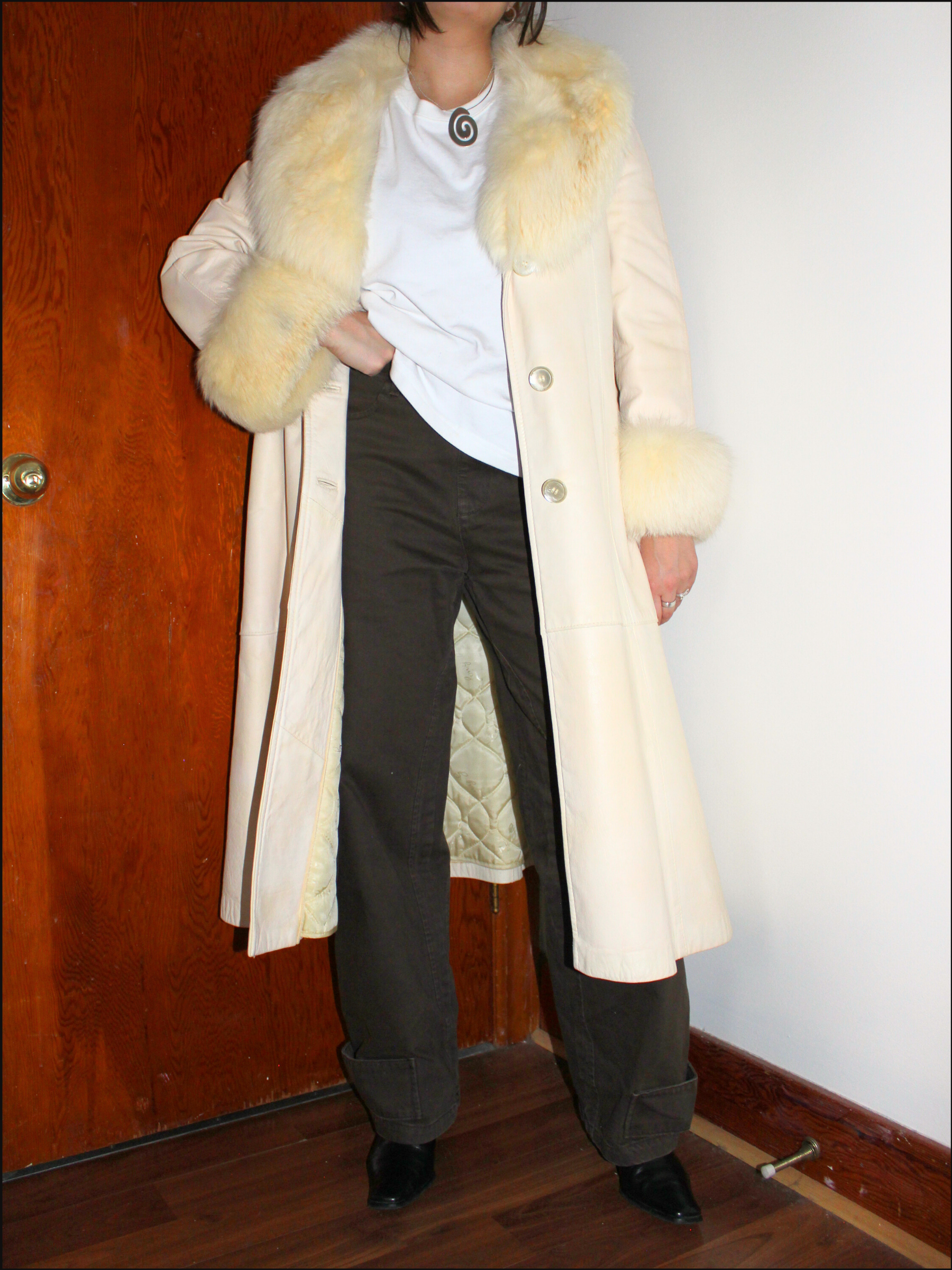 white leather trench fox collar cover (13).png