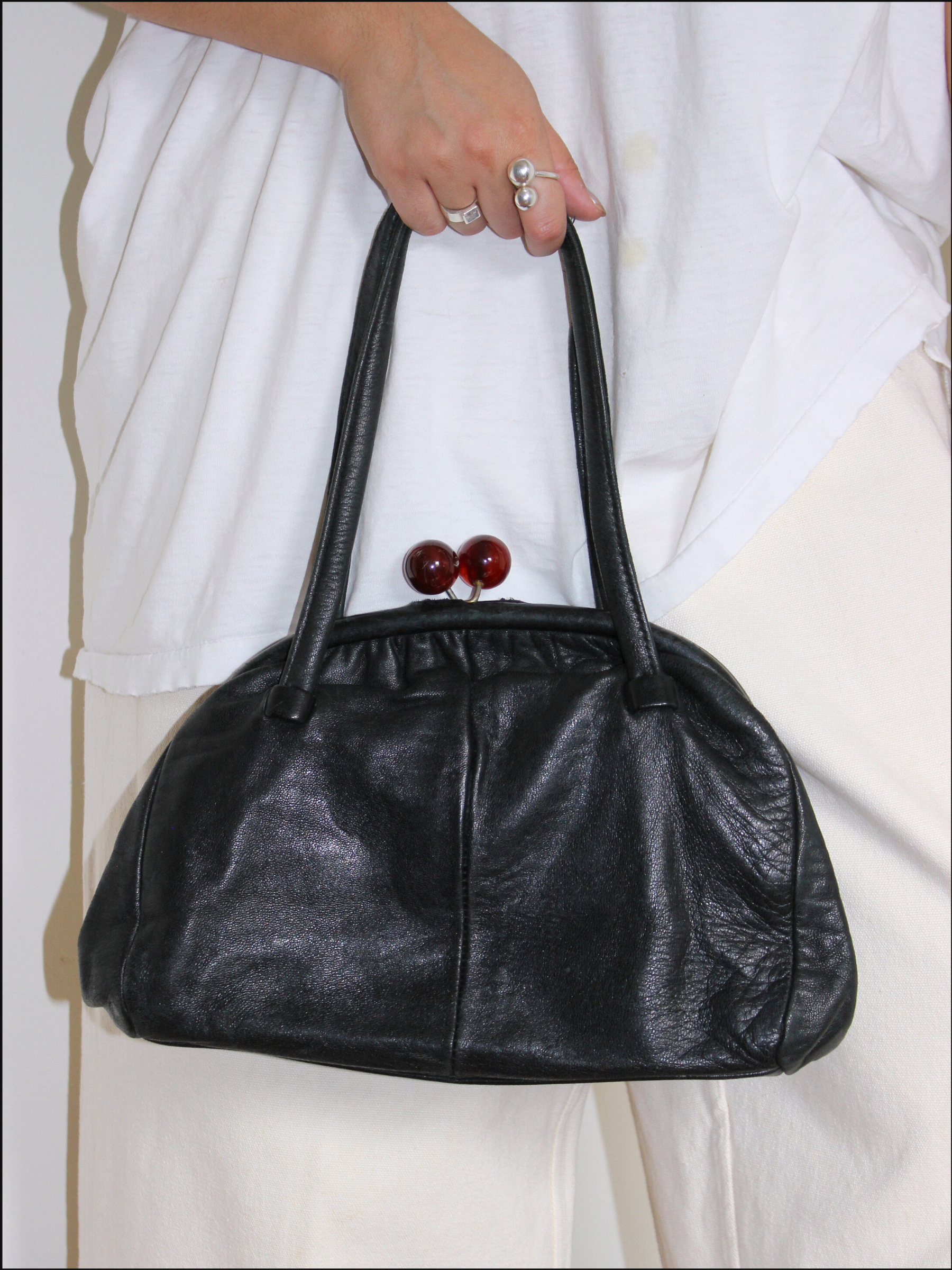 kiss lock purse cover.png