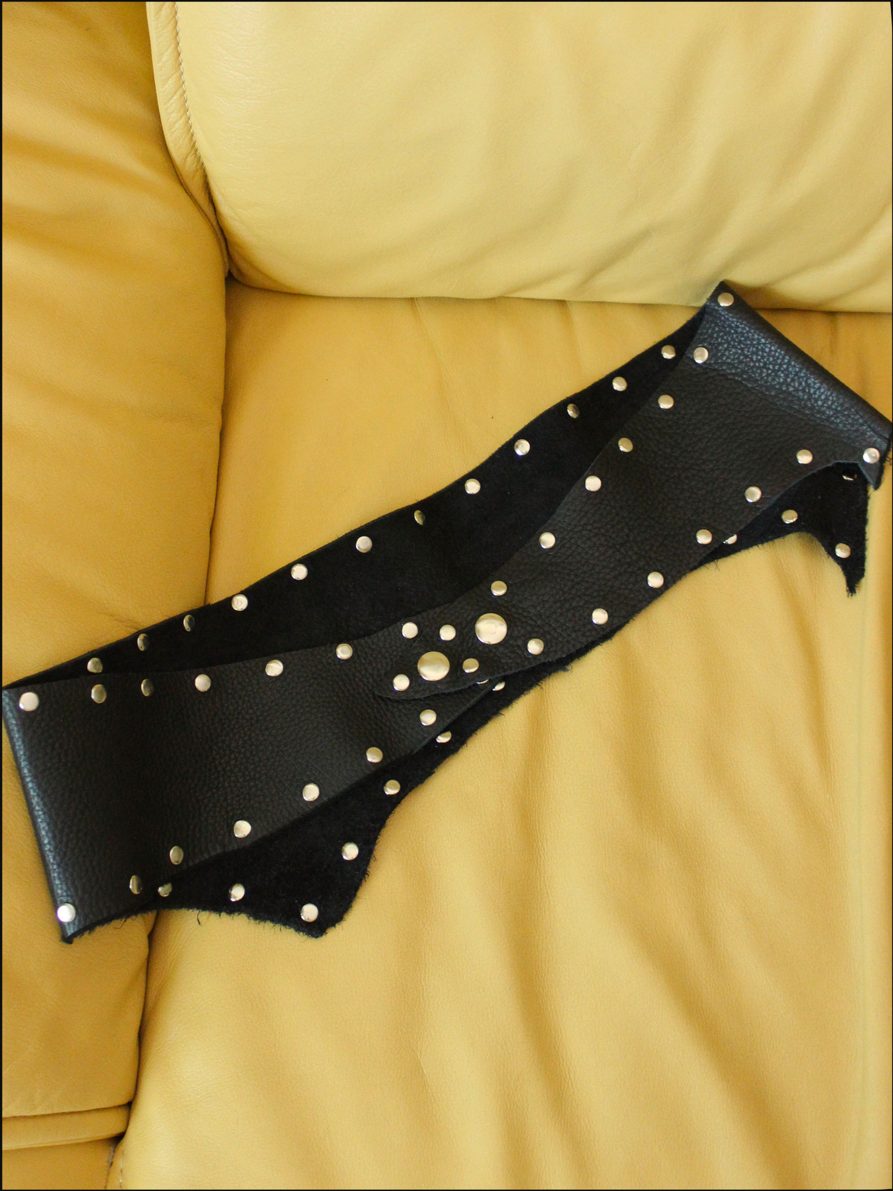 black stud belt cover (2).png