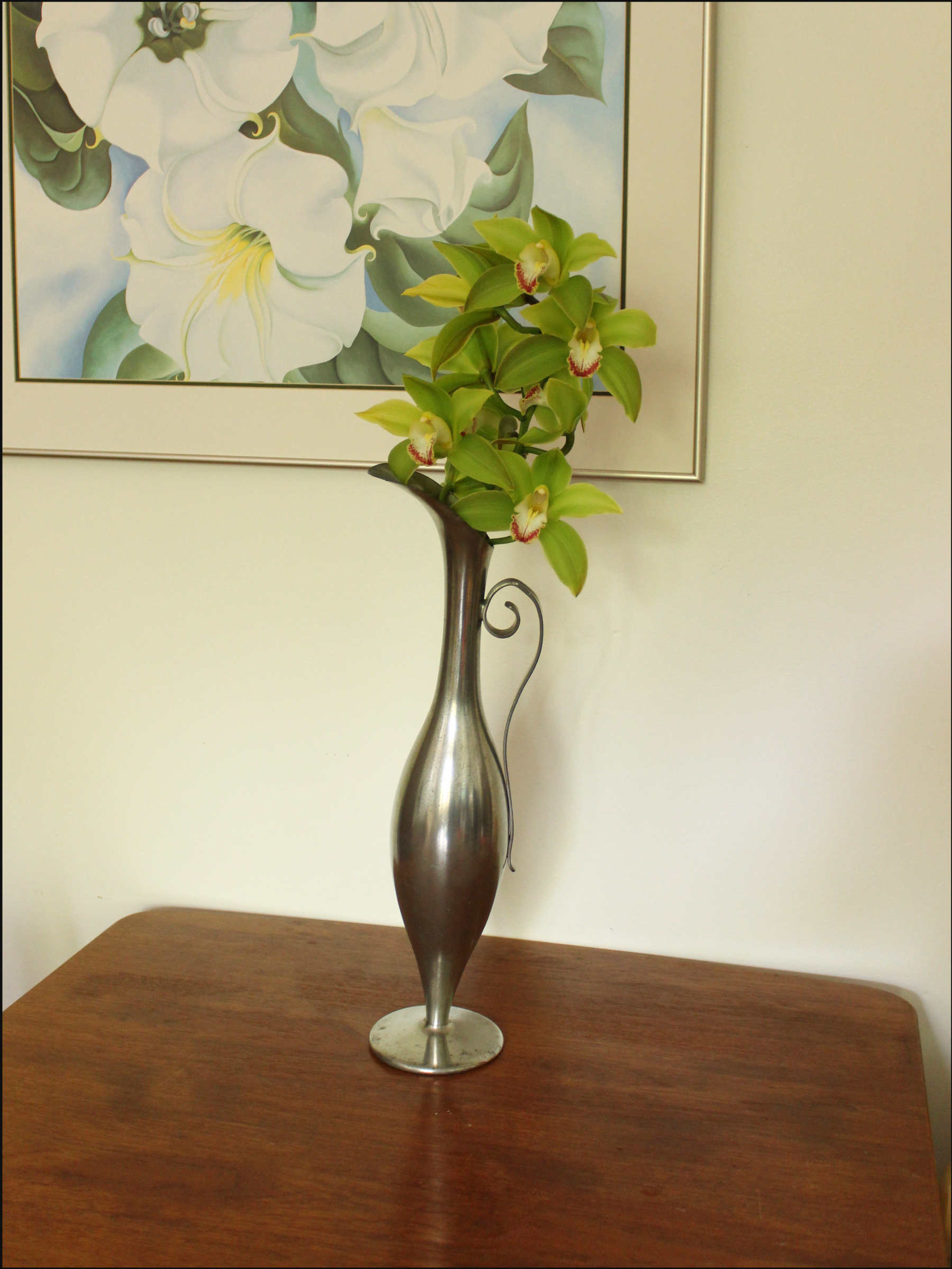 pewter spiral vase cover (10).png