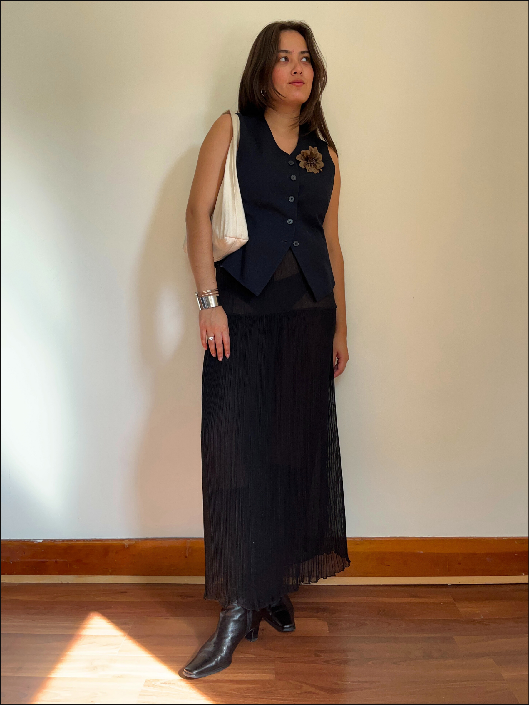 sheer plisse skirt cover (9).png