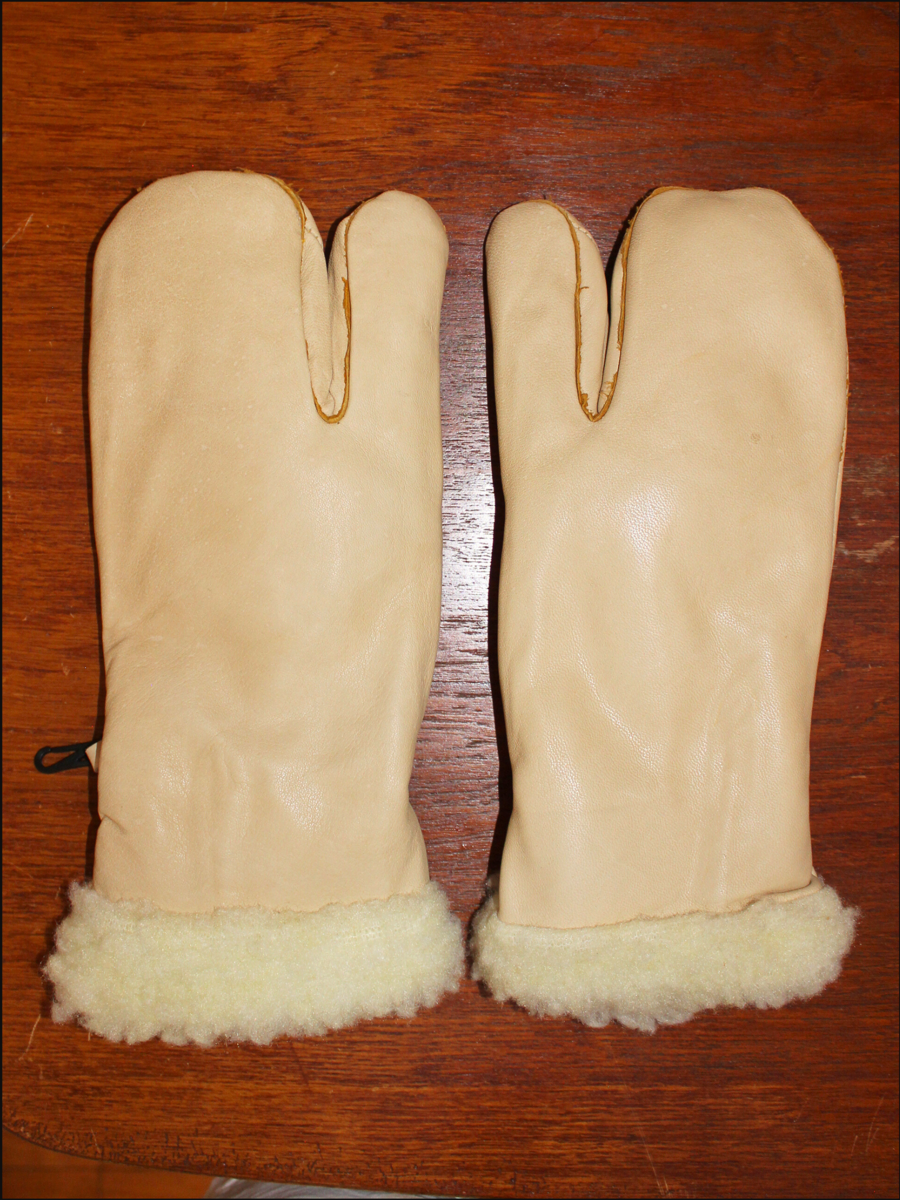 tabi mittens (4).png