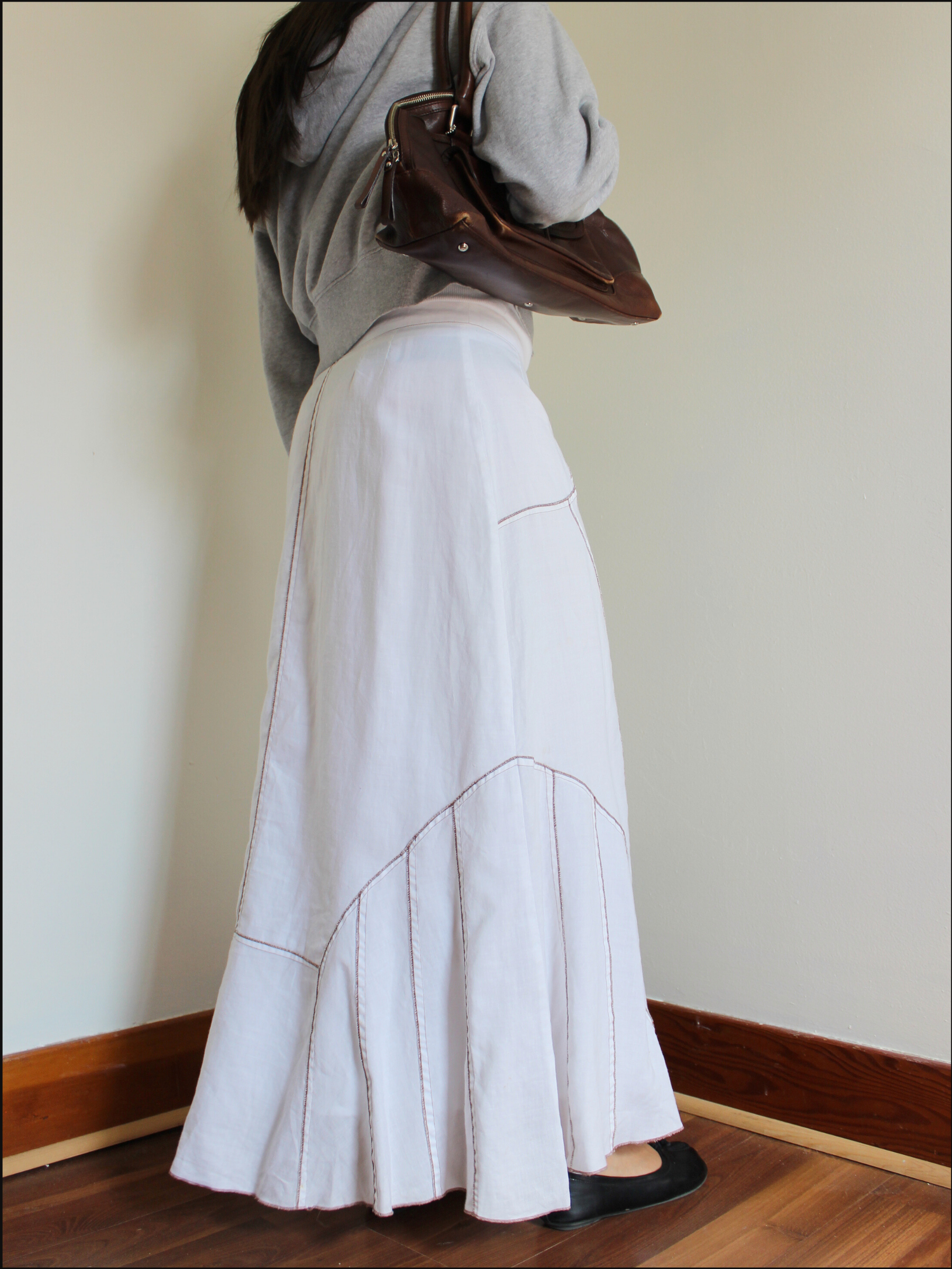 white linen skirt cover (5).png