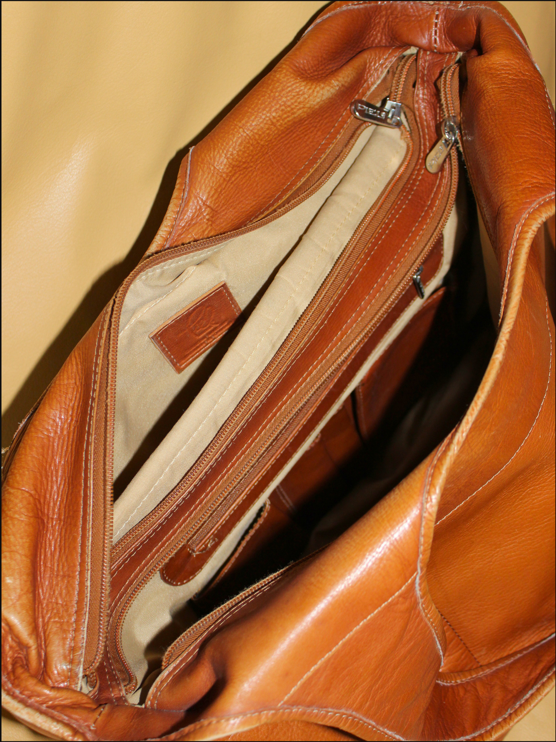 big leather bag cover (4).png