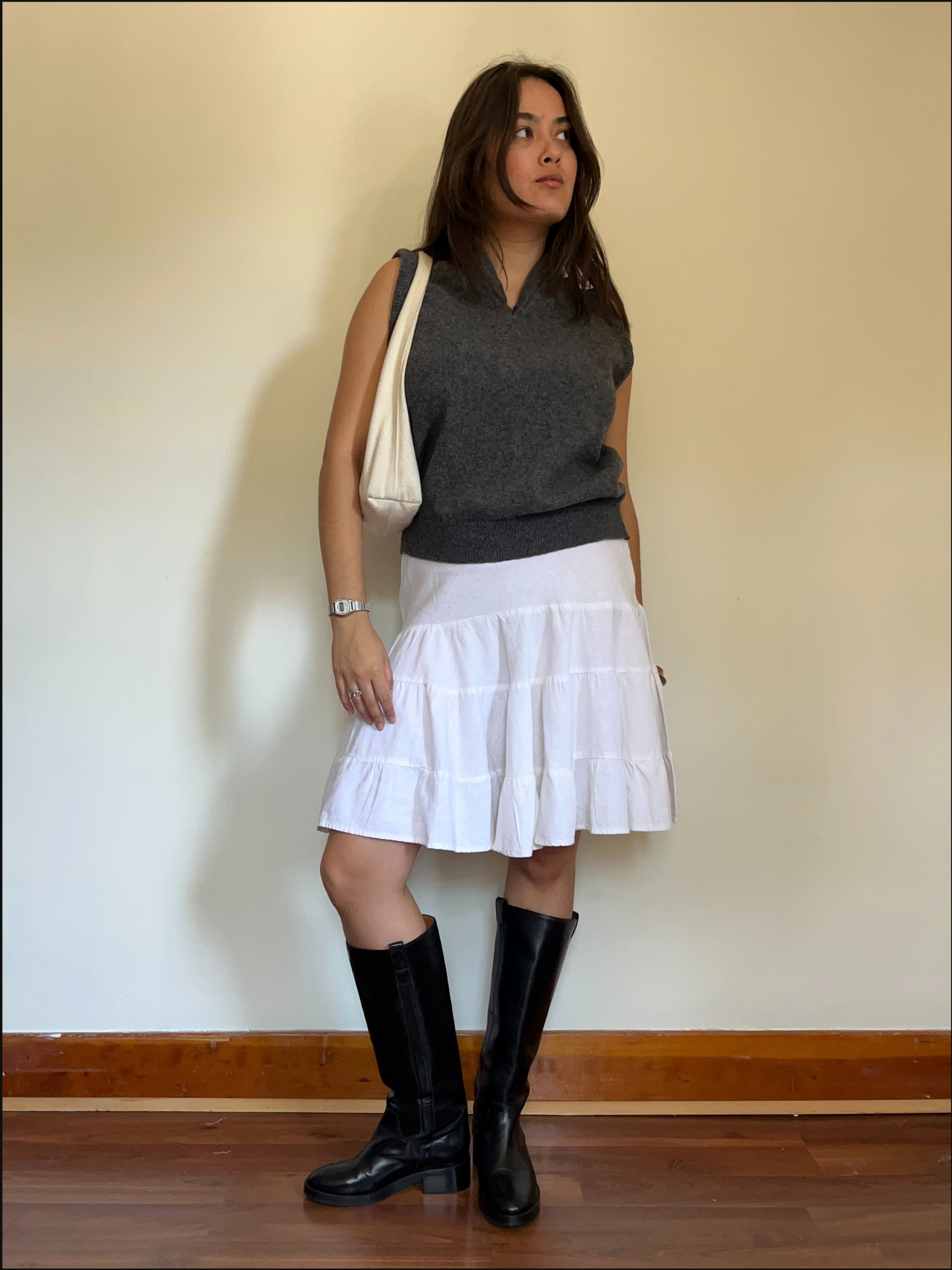 tiered linen skirt cover (2).png