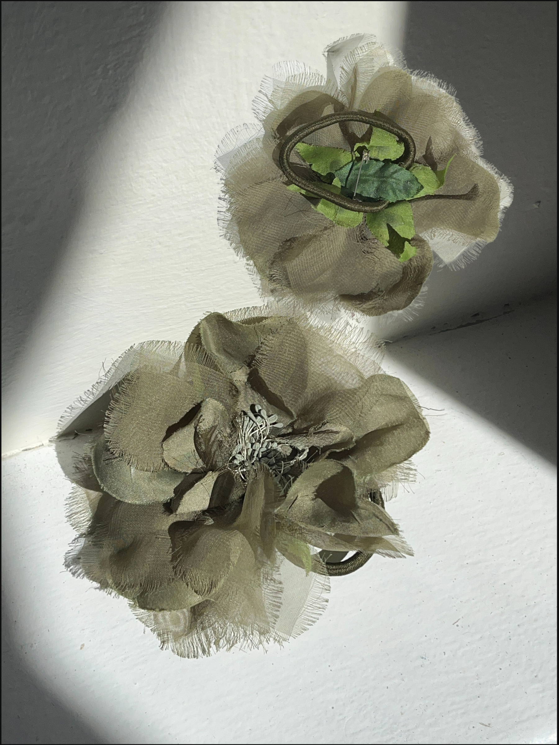 sage flower pin cover (3).png