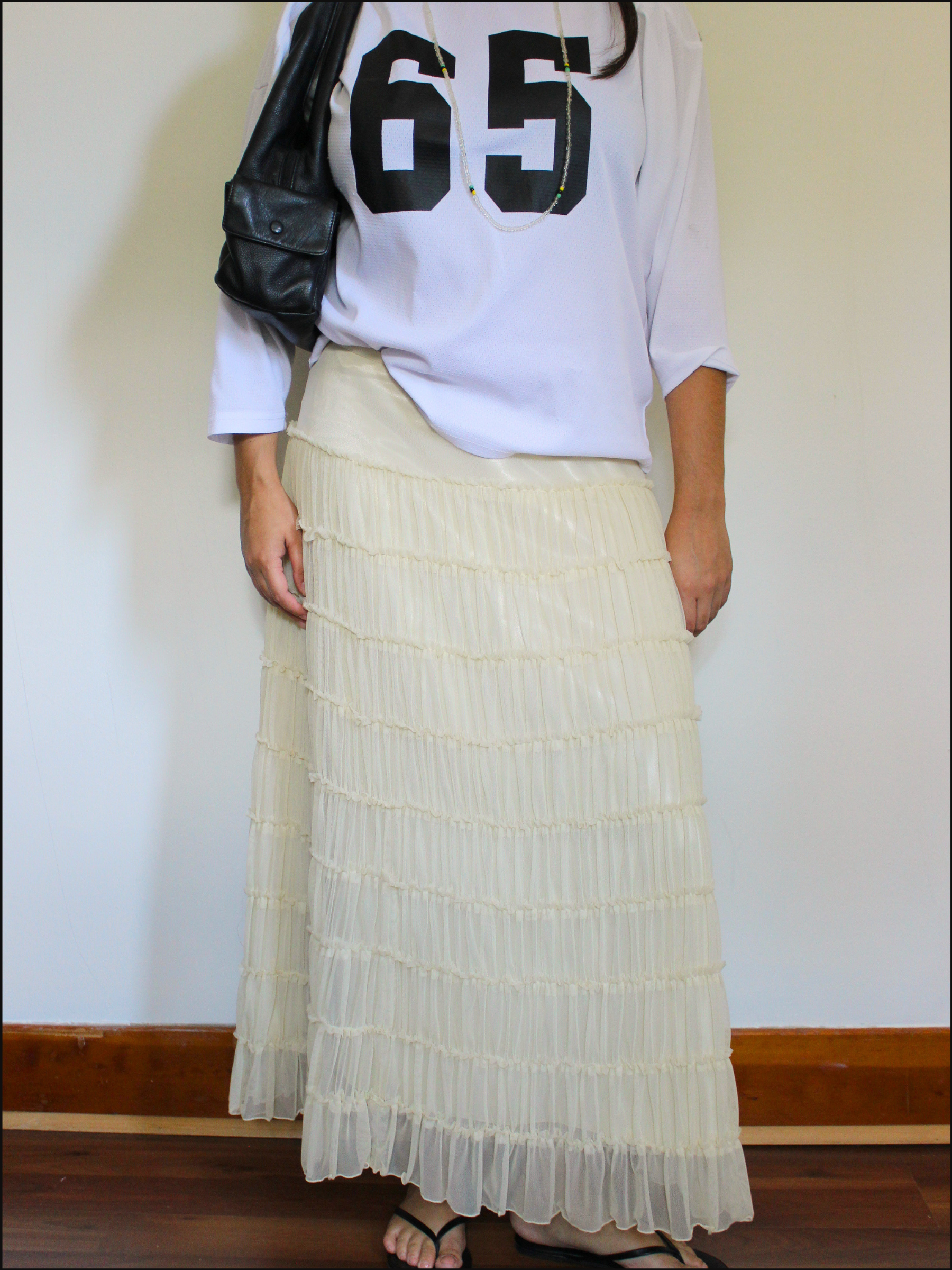 creme tiered skirt cover (11).png