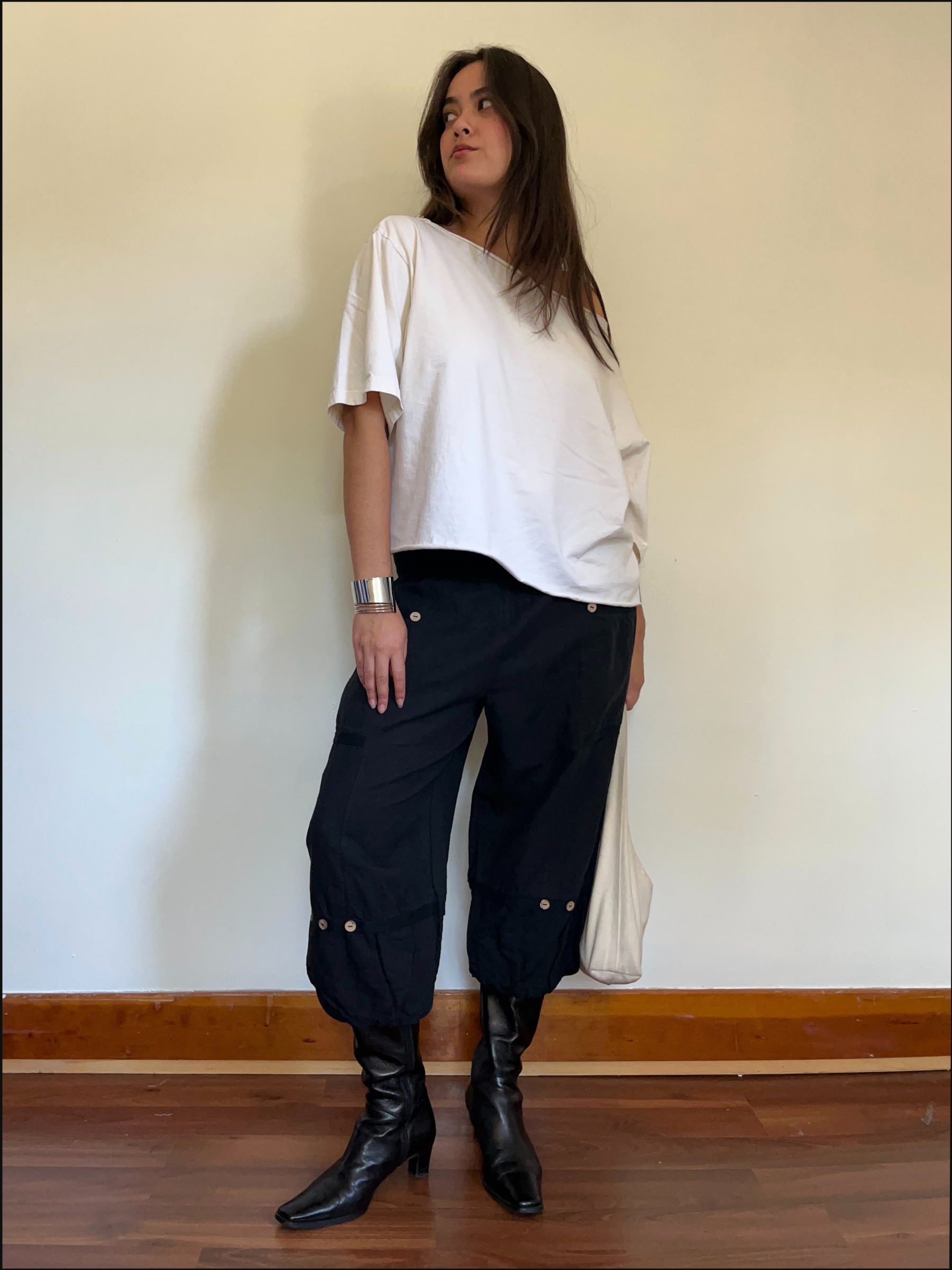 button bubble capris cover (3).png