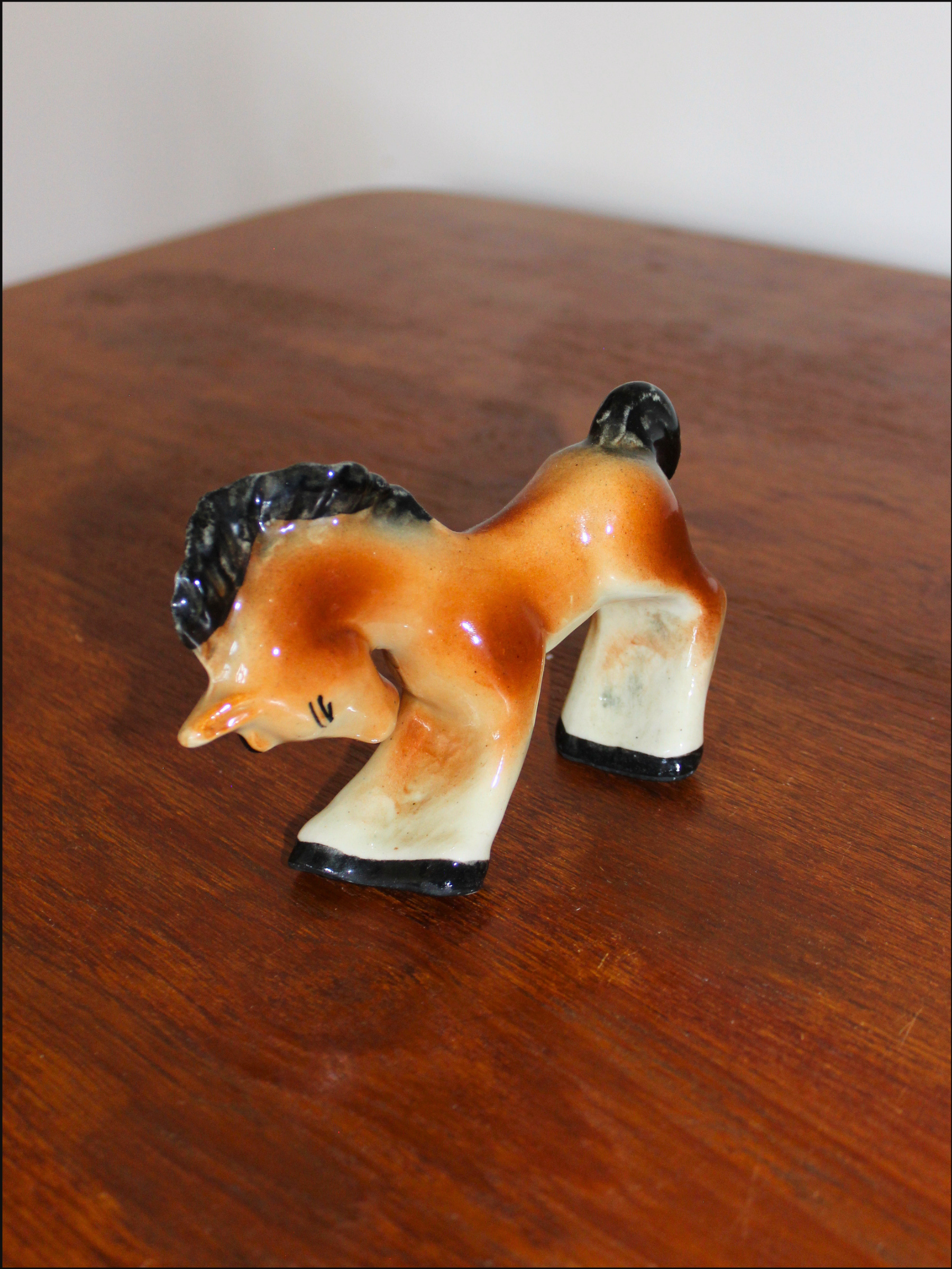 bowing horse cover (4).png