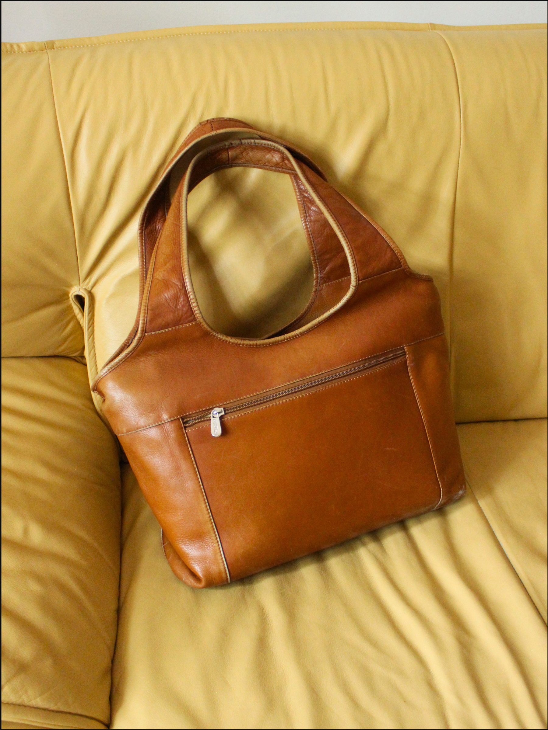 big leather bag cover (8).png