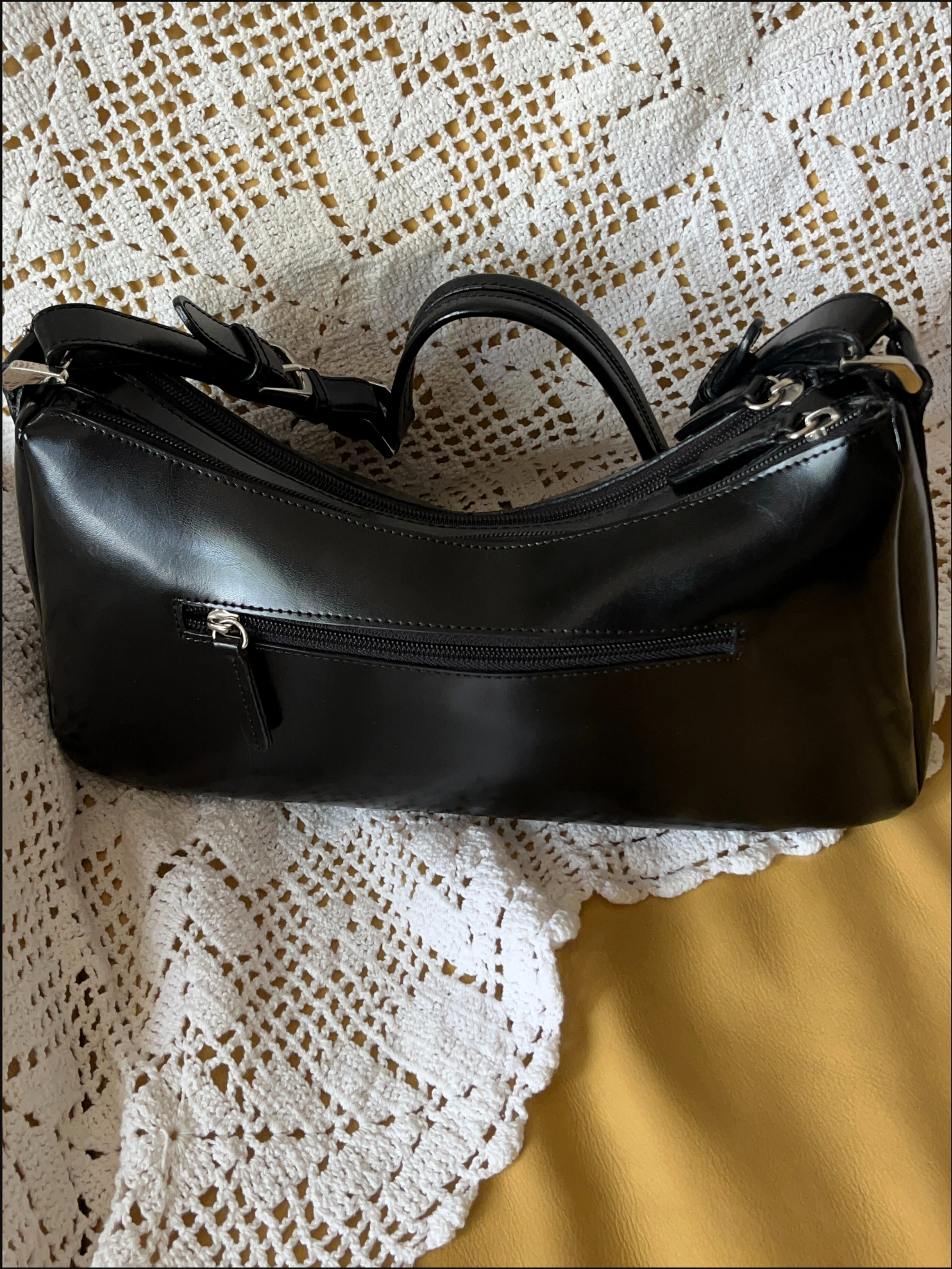 leather buckle bag cover (6).png